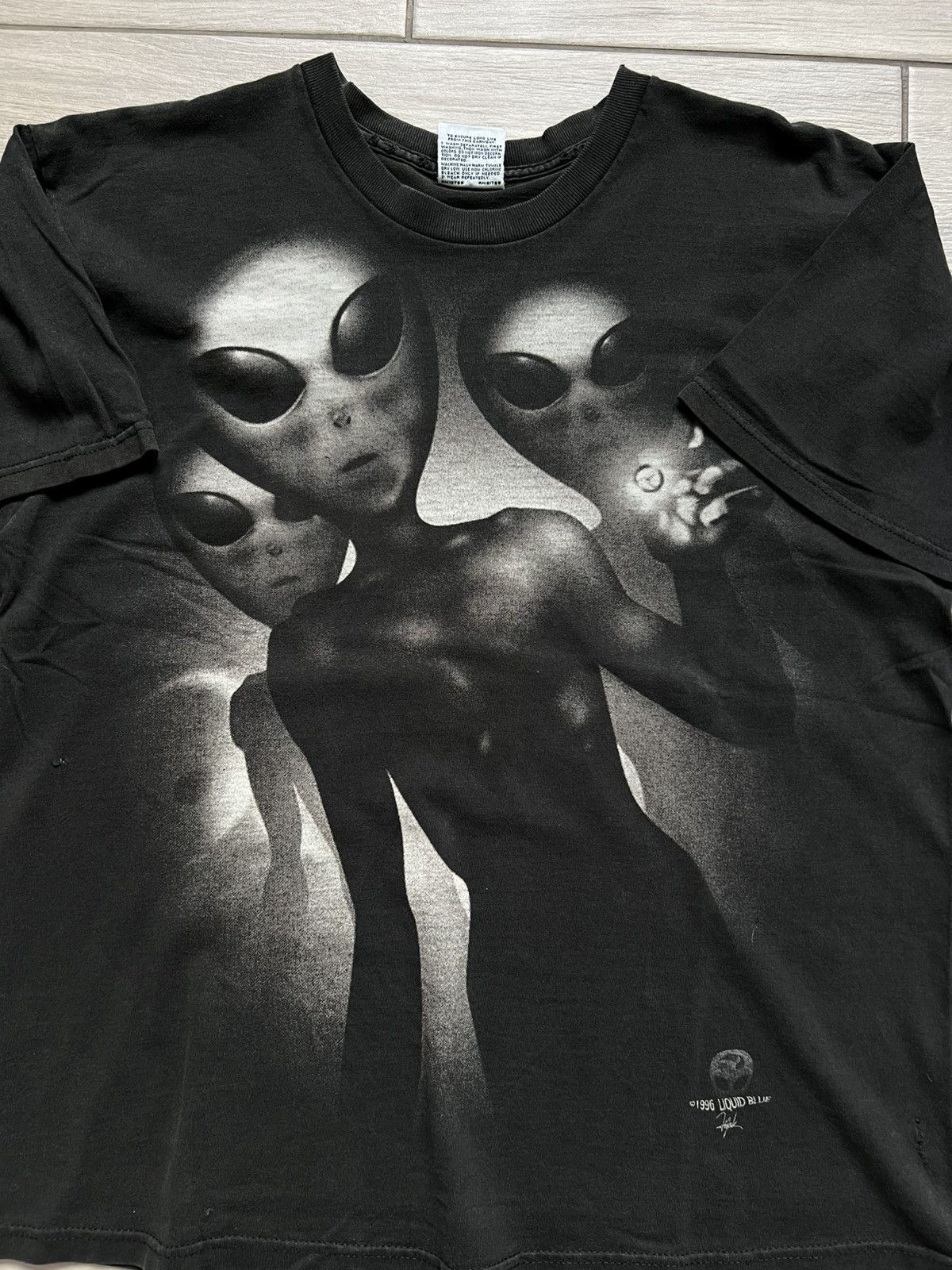 Liquid Blue 1996 Vintage Aliens T-Shirt Black Liquid Blue L Size US L / EU 52-54 / 3 - 8 Thumbnail