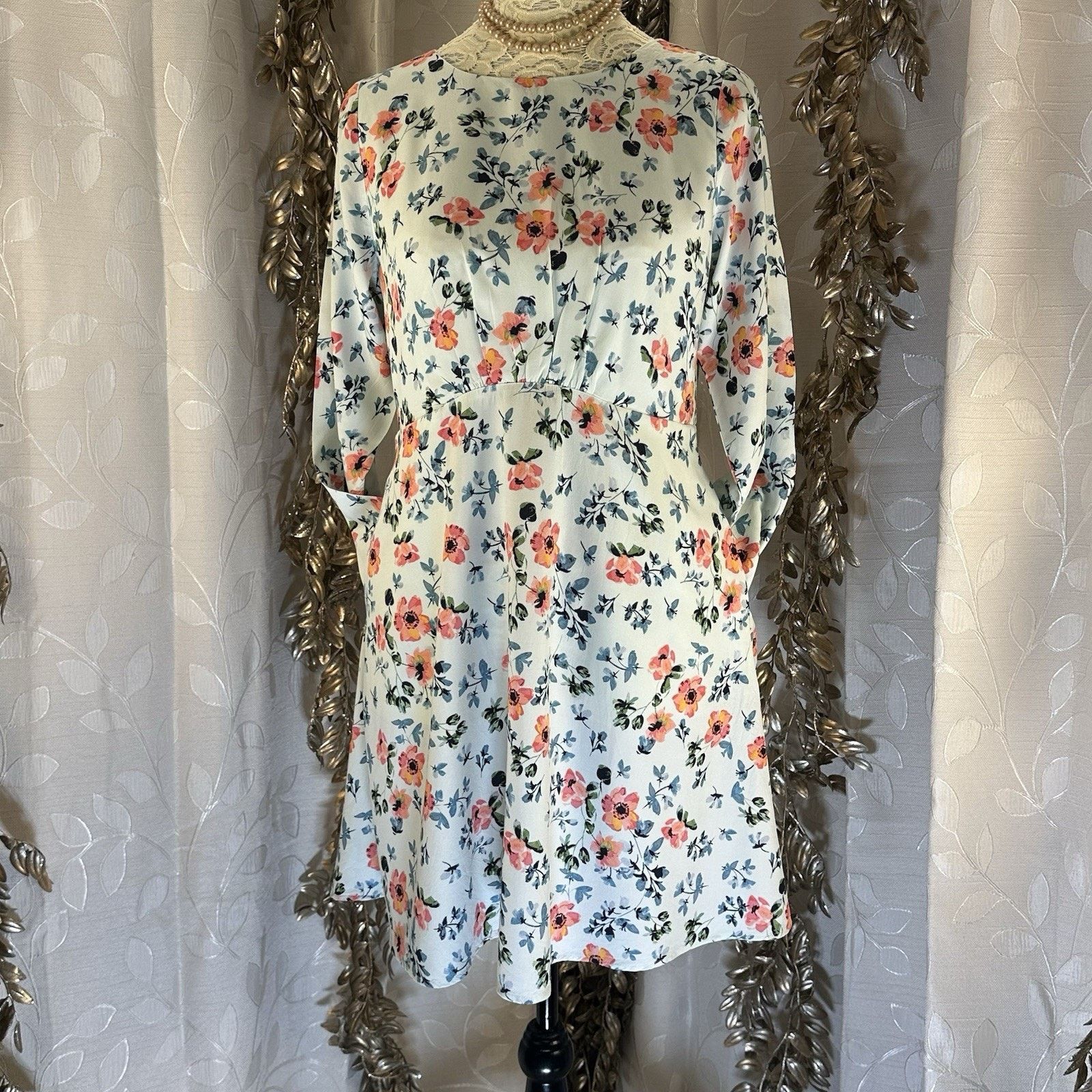 Loft LOFT Floral Mini Dress Size 4 Soft Blue Pink floral Cottage Size S / US 4 / IT 40 - 5 Thumbnail