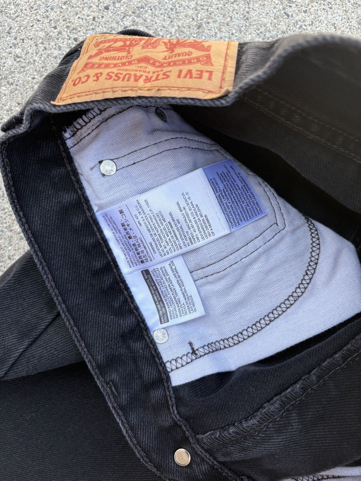 Levi's Vintage 2010s Black Levi’s 505 Relax Fit Jeans Size 32x30 Size US 32 / EU 48 - 5 Thumbnail