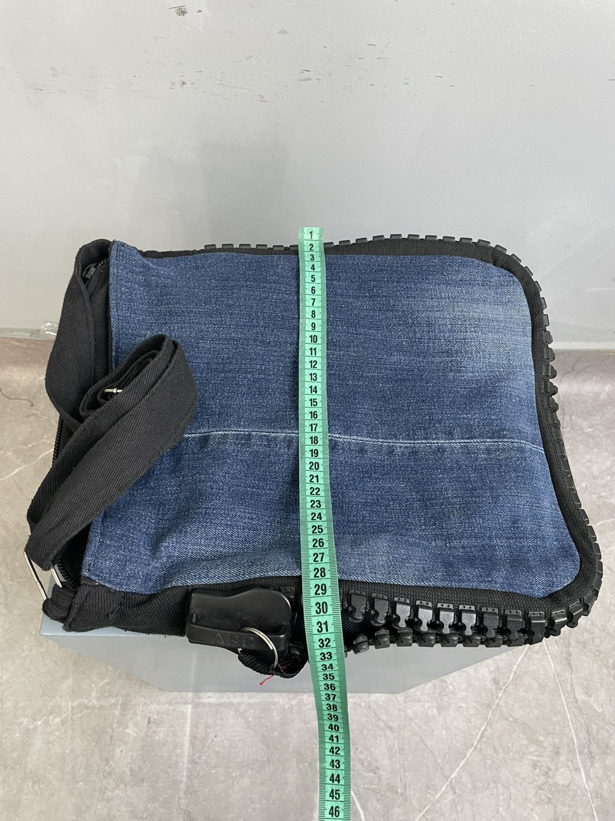 Diesel Avant garde big zipper messenger bag denim y2k Size ONE SIZE - 11 Thumbnail