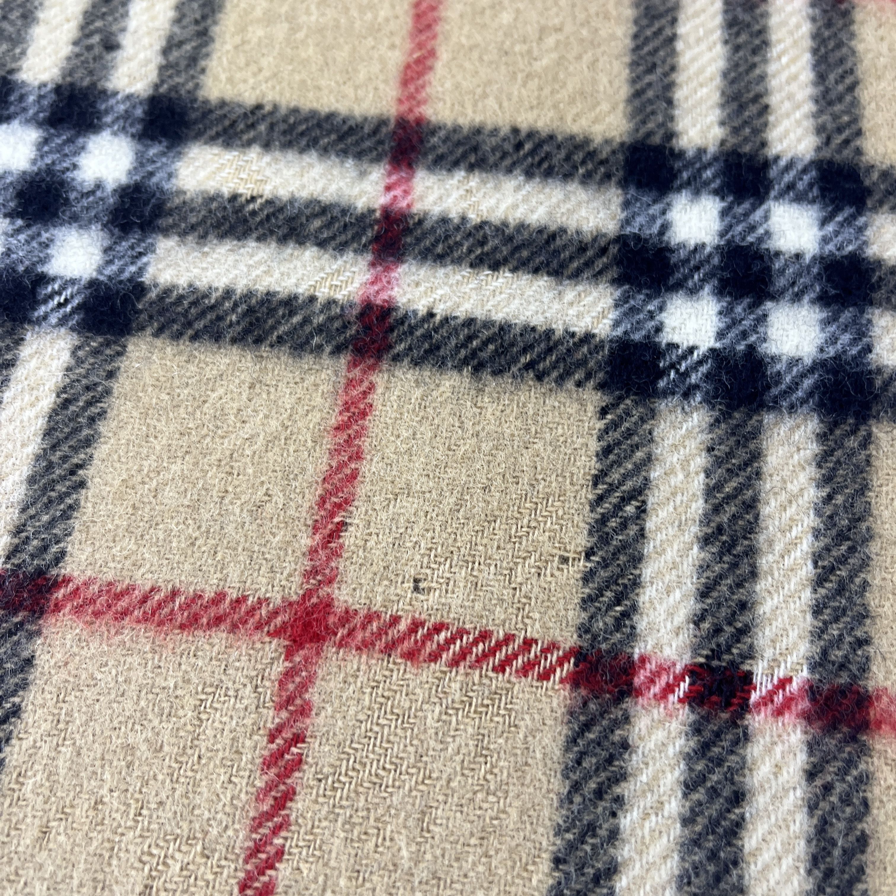 Burberry Burberry Scarf / Muffler / Neckwear Size ONE SIZE - 6 Thumbnail