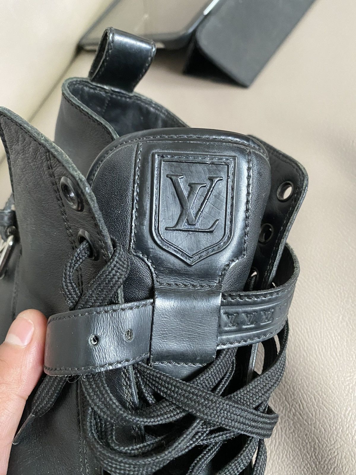 Louis Vuitton Vintage louis vuitton high top leather trainers Size US 11 / EU 44 - 14 Thumbnail