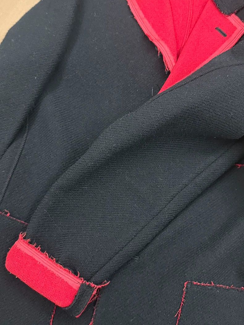 Comme des Garcons Comme Des Garcons MRed stitched suit jacket 2502-Nextarrow Size US M / EU 48-50 / 2 - 3 Thumbnail