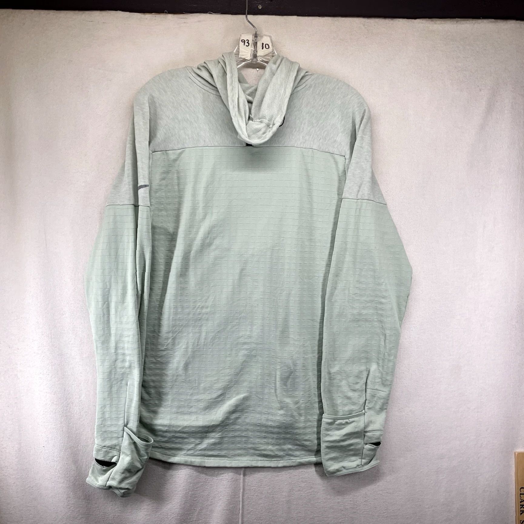 Nike Nike Running Division Women T-Shirt Mock Neck Athletic Light Sage Thumb Holes Shirt Size M / US 6-8 / IT 42-44 - 2 Thumbnail