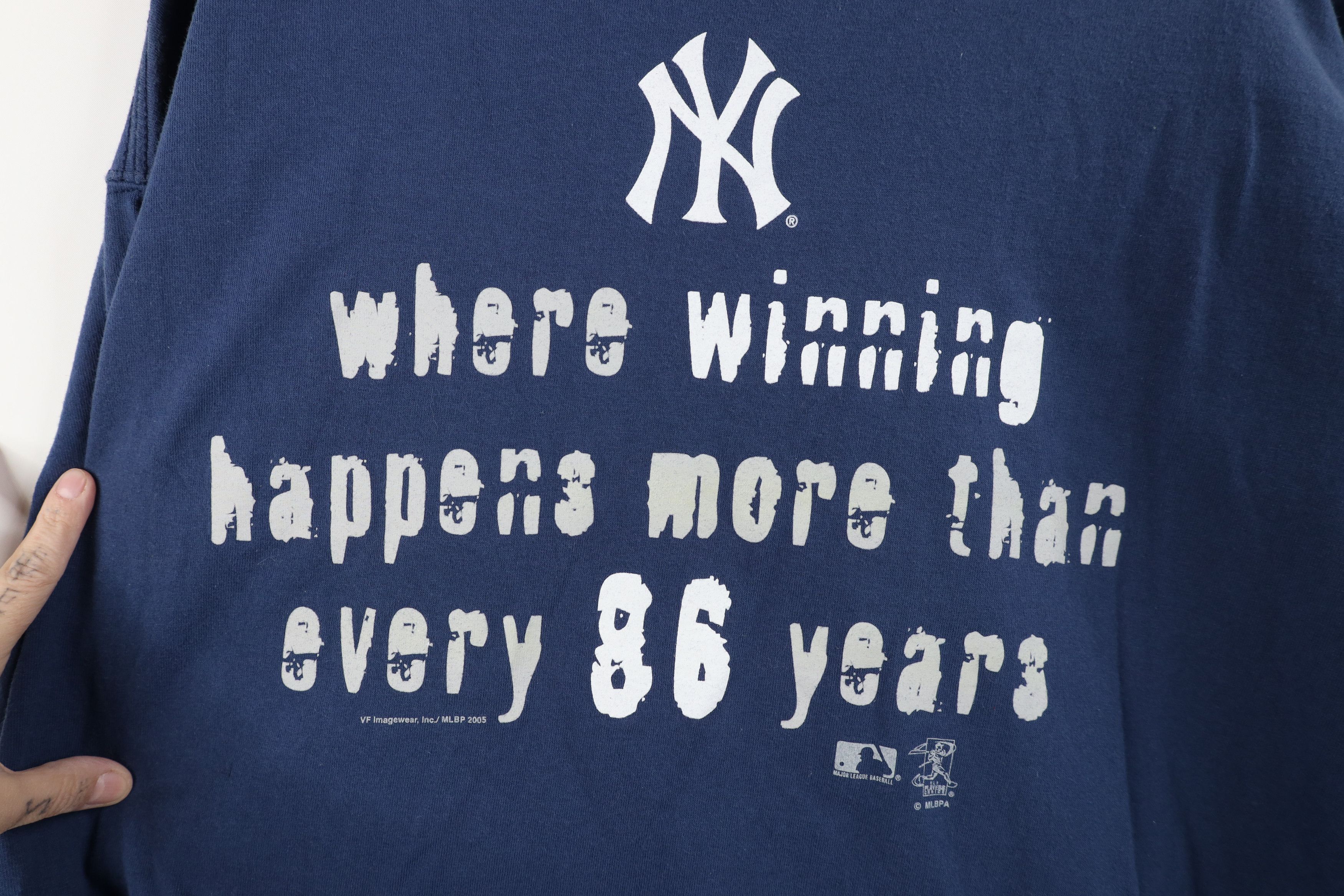 Vintage Vintage Johnny Damon New York Yankees Baseball T-Shirt Blue Size US XXL / EU 58 / 5 - 10 Thumbnail