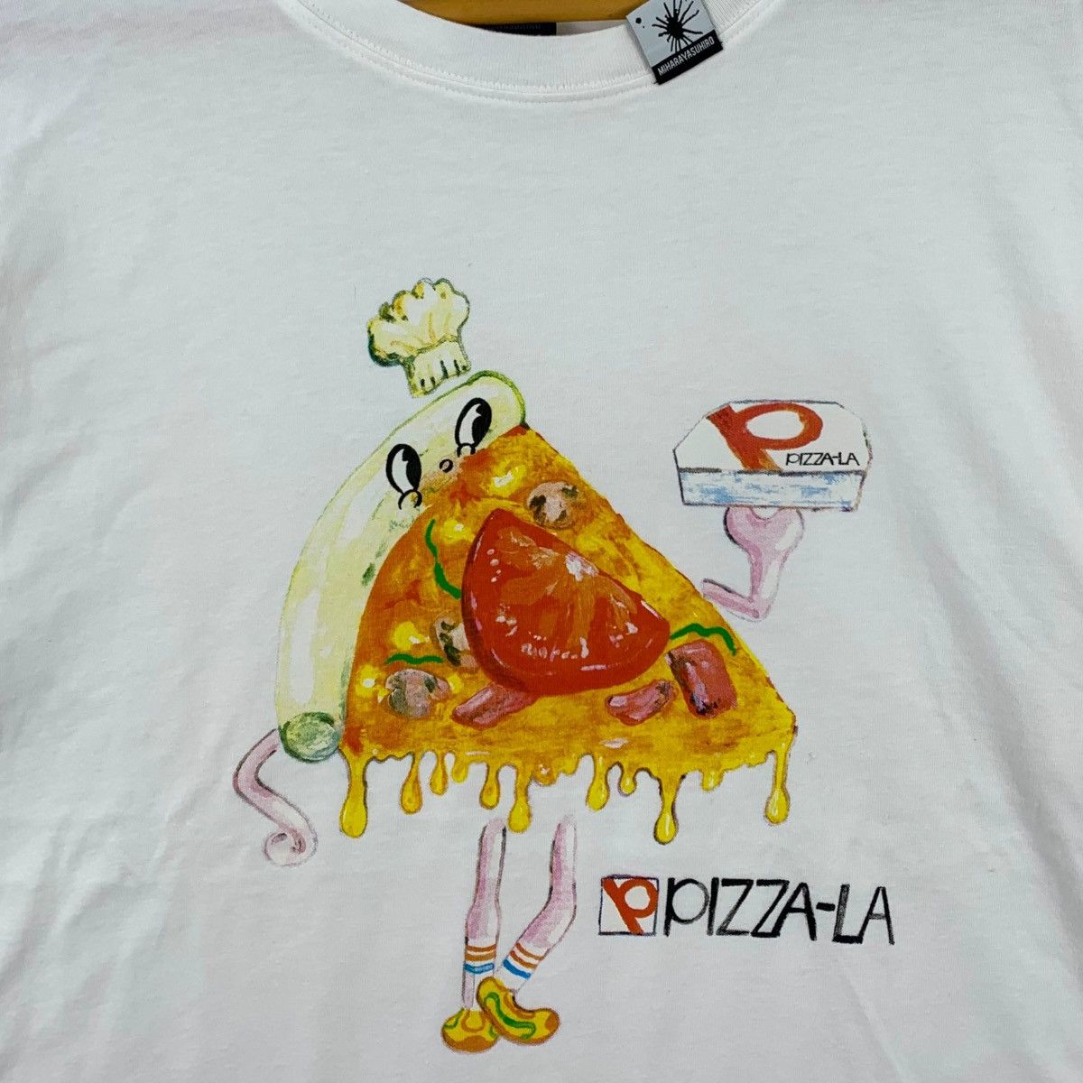 GU × Japanese Brand × Maison MIHARA YASUHIRO MIHARAYASUHIRO x GU Japanese Brand Pizza-La Print Shirt Size US XL / EU 56 / 4 - 4 Thumbnail