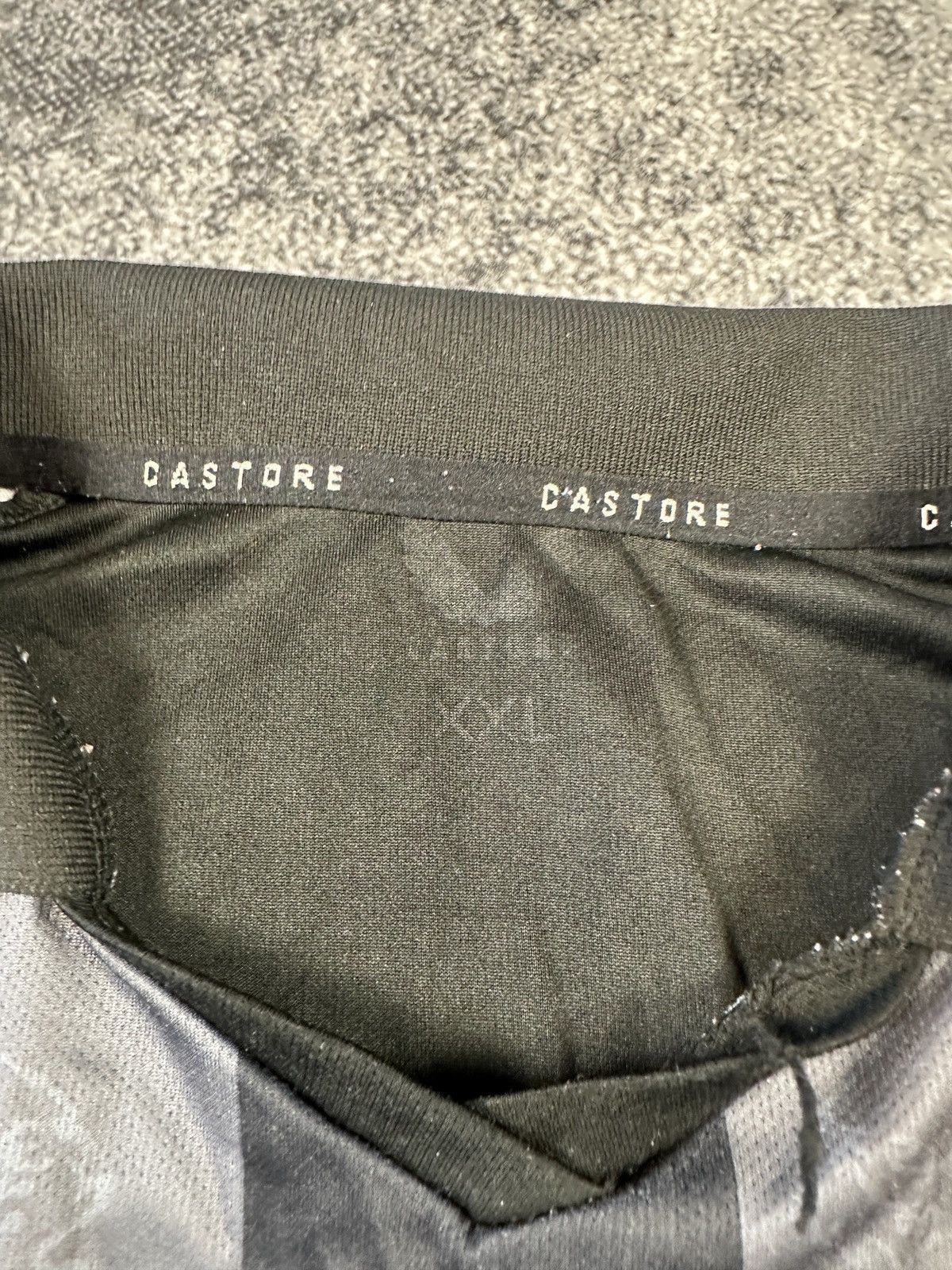 Vintage New Castle Soccer Jersey Castore Streetwear Rare Style VTg Size US XL / EU 56 / 4 - 4 Thumbnail