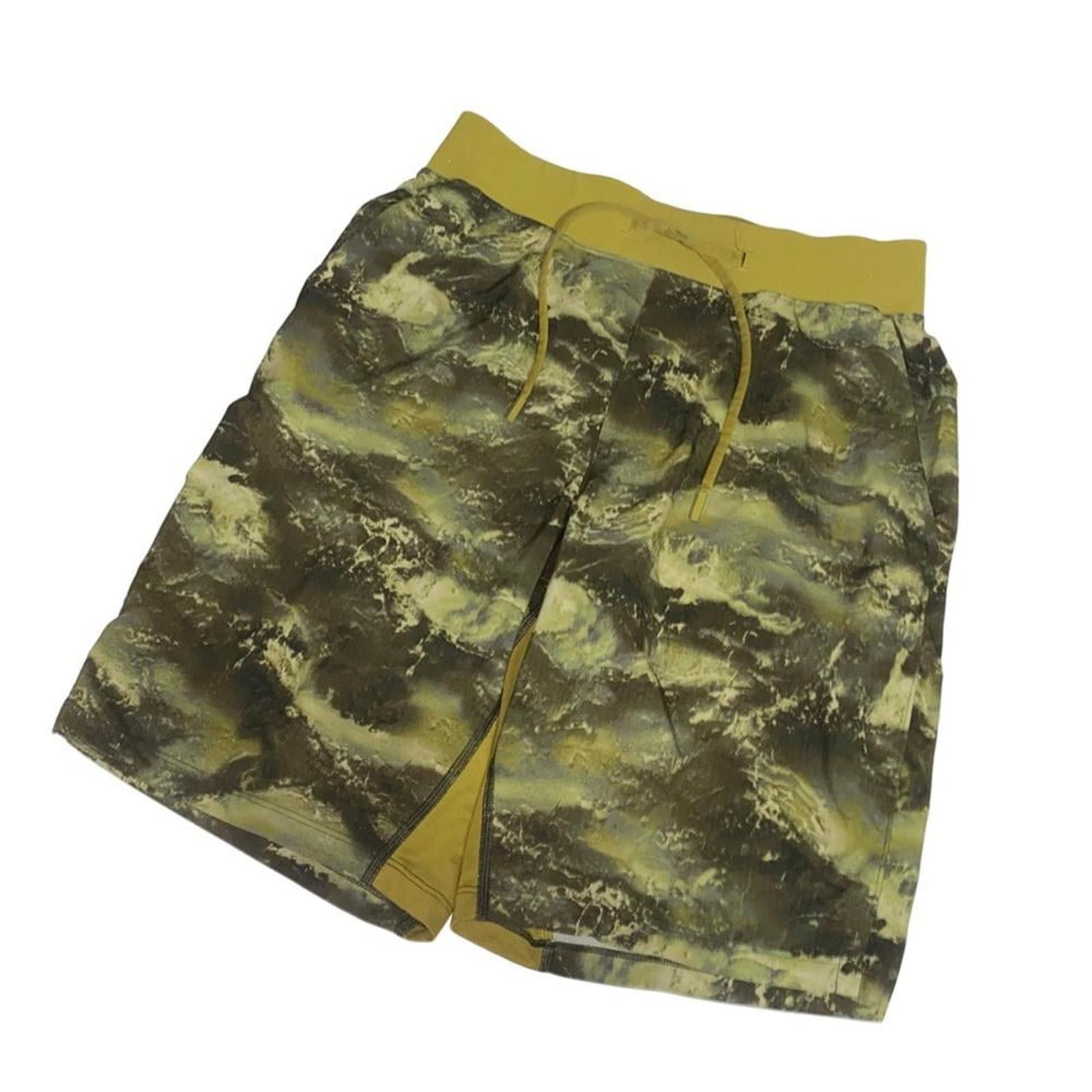 Lululemon Lululemon men camo shorts S Size US 30 / EU 46 - 2 Thumbnail