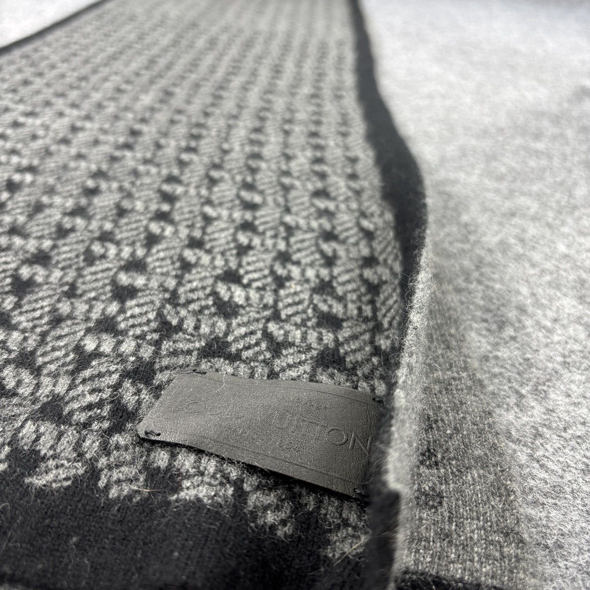 Louis Vuitton Louis Vuitton # D727 # Muffler # Neckwear Size ONE SIZE - 8 Thumbnail