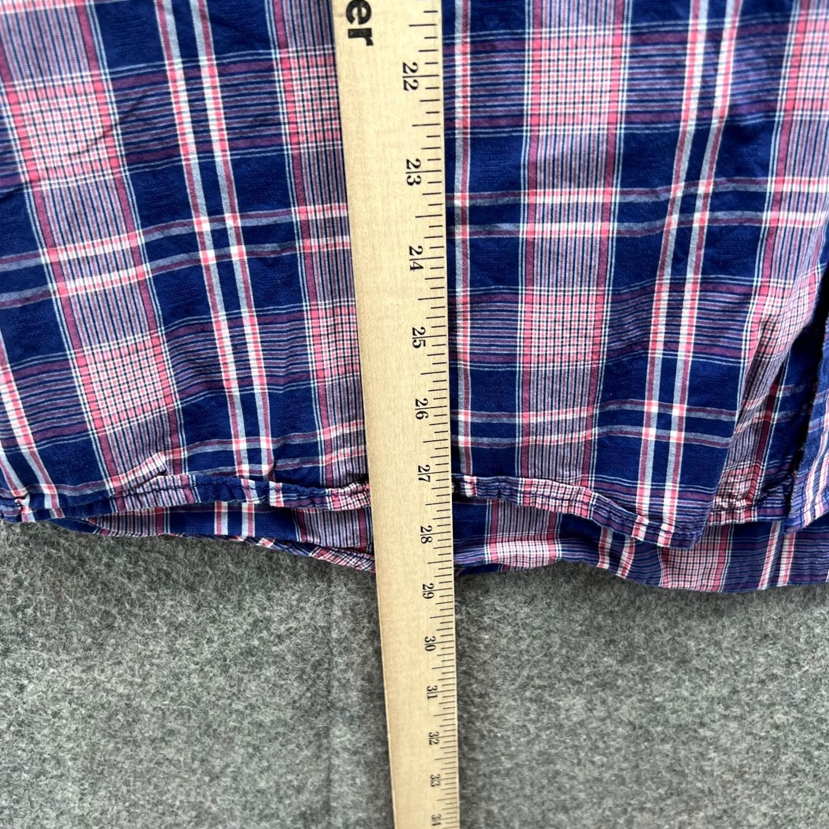 Izod VINTAGE Izod Shirt Men XL Blue Pink Casual Button-Down Relaxed Saltwater Plaid Size US XL / EU 56 / 4 - 6 Thumbnail