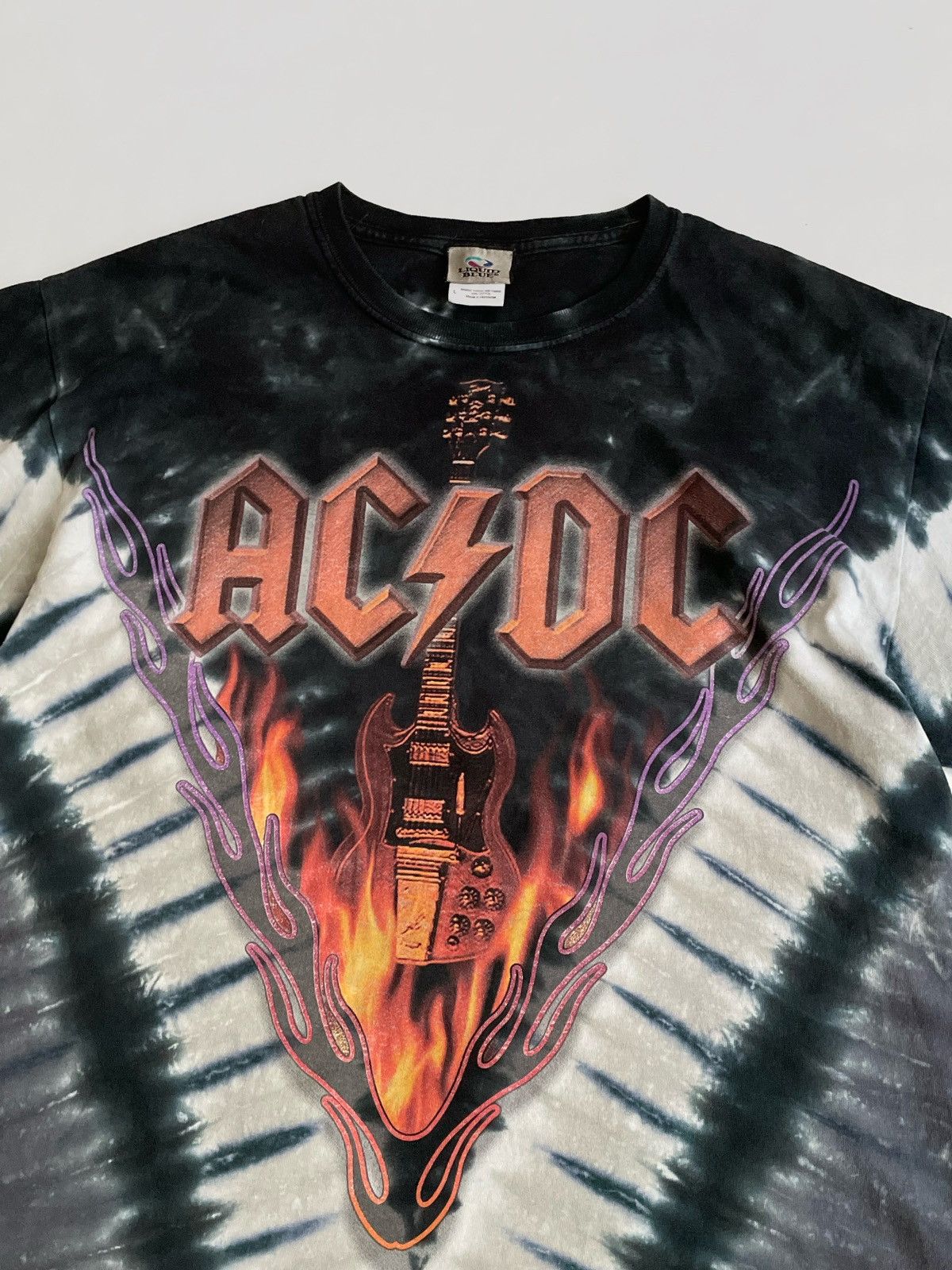 AC/DC × Band Tees × Liquid Blue Vintage Liquid Blue AC/DC Tie Dye merch tee 2000s Size US L / EU 52-54 / 3 - 3 Thumbnail