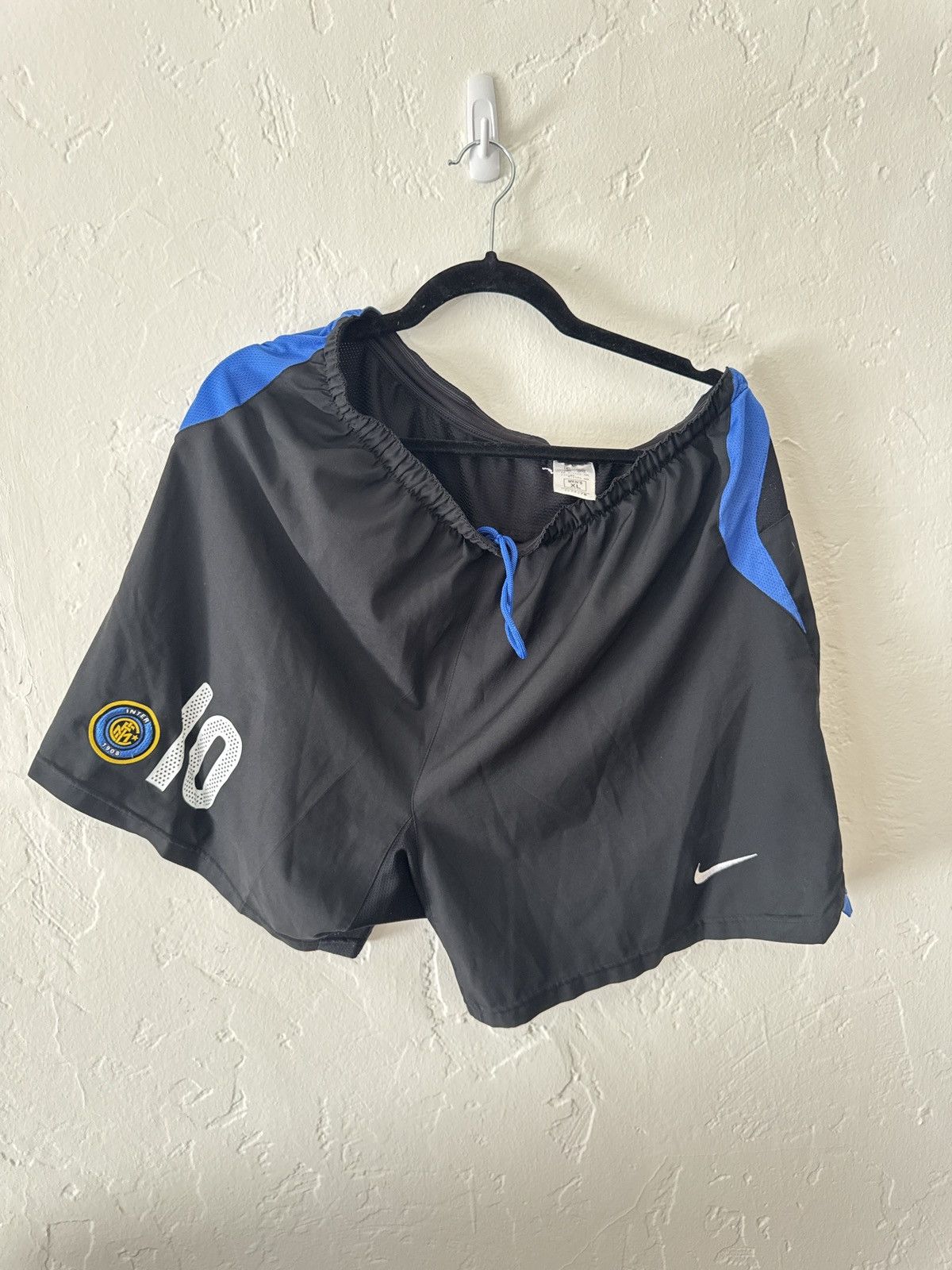 Nike ADRIANO TOTAL 90 Inter Milan 2004 - 2005 jersey and shorts Size US L / EU 52-54 / 3 - 7 Thumbnail