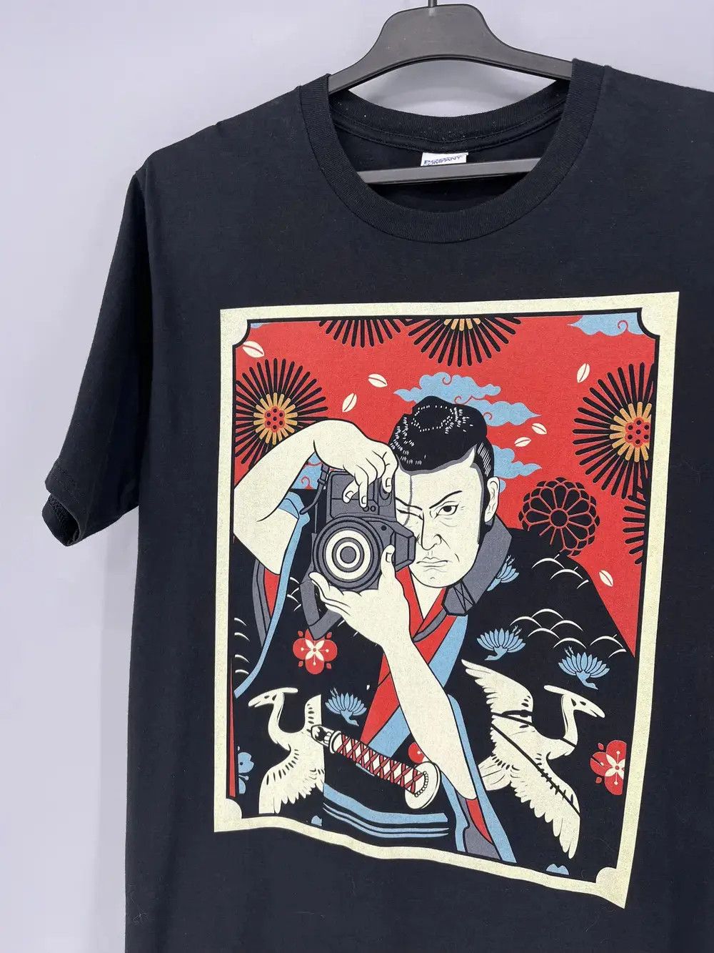 Anime Vintage Y2K Photographer Anima Face Tee Art Streetwear Size US L / EU 52-54 / 3 - 7 Thumbnail
