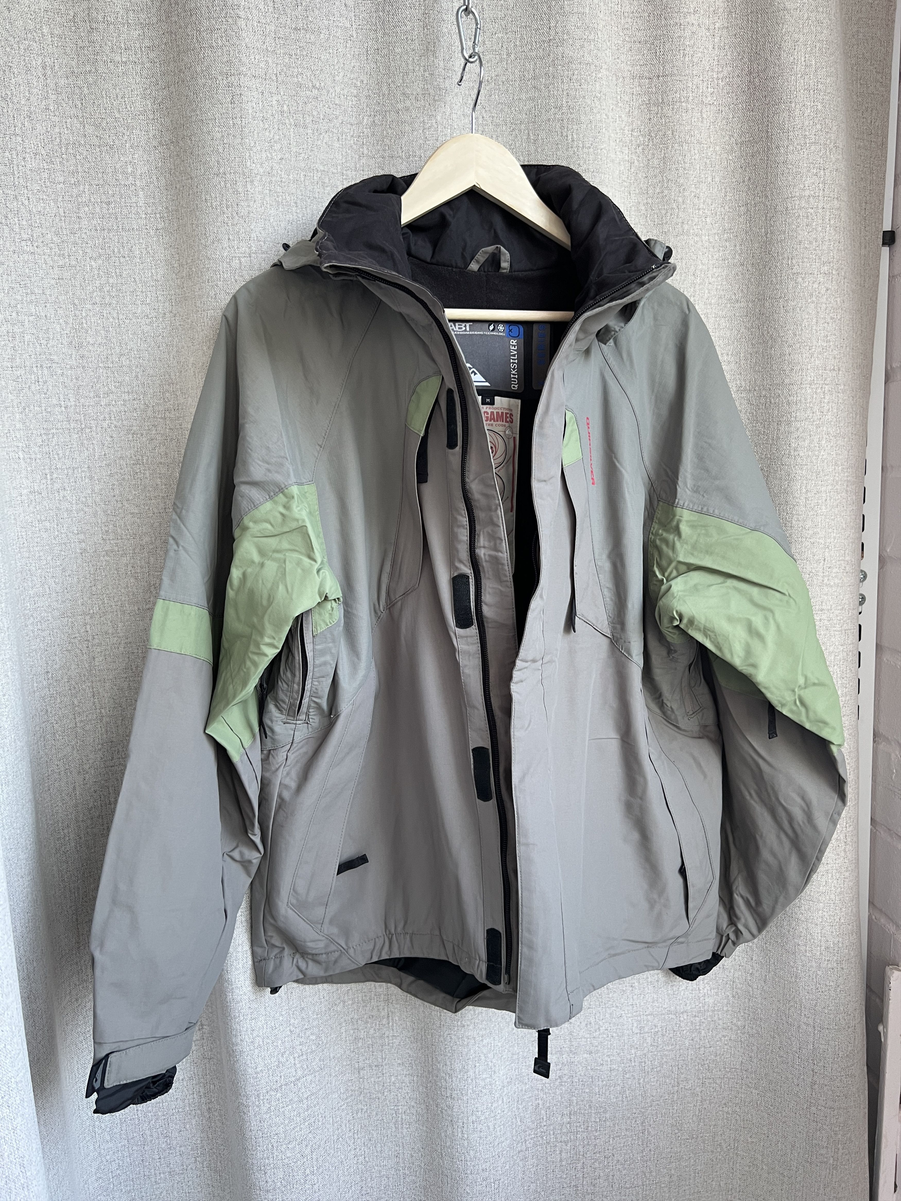 Quiksilver y2k Quicksilver X-Series Spy Games Snowboarding Jacket 3000 Size US M / EU 48-50 / 2 - 3 Thumbnail