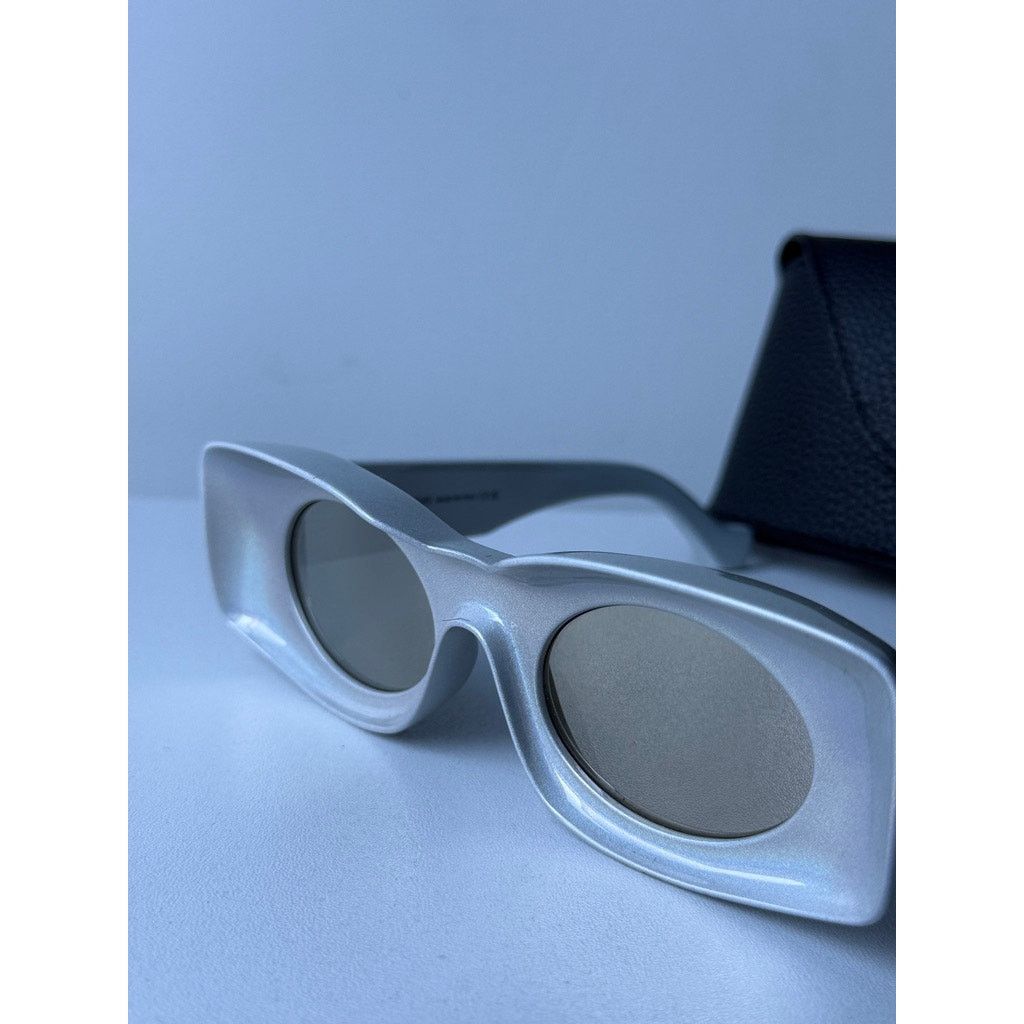 Loewe NEW Loewe LW40033I Paula's Ibiza Sunglasses in Iridescent Size ONE SIZE - 8 Thumbnail