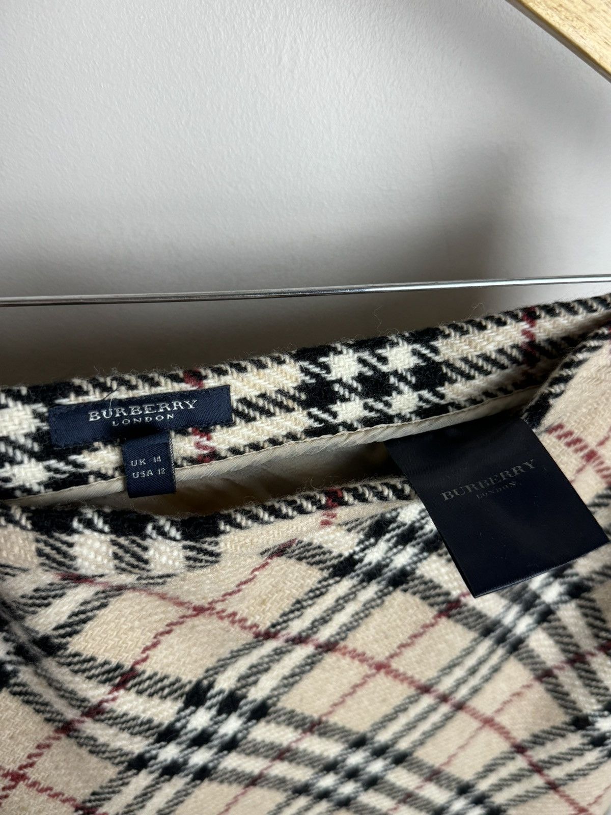 Burberry Vintage wool skirt Burberry Nova Check 90s original Size 32" / US 10 / IT 46 - 2 Thumbnail