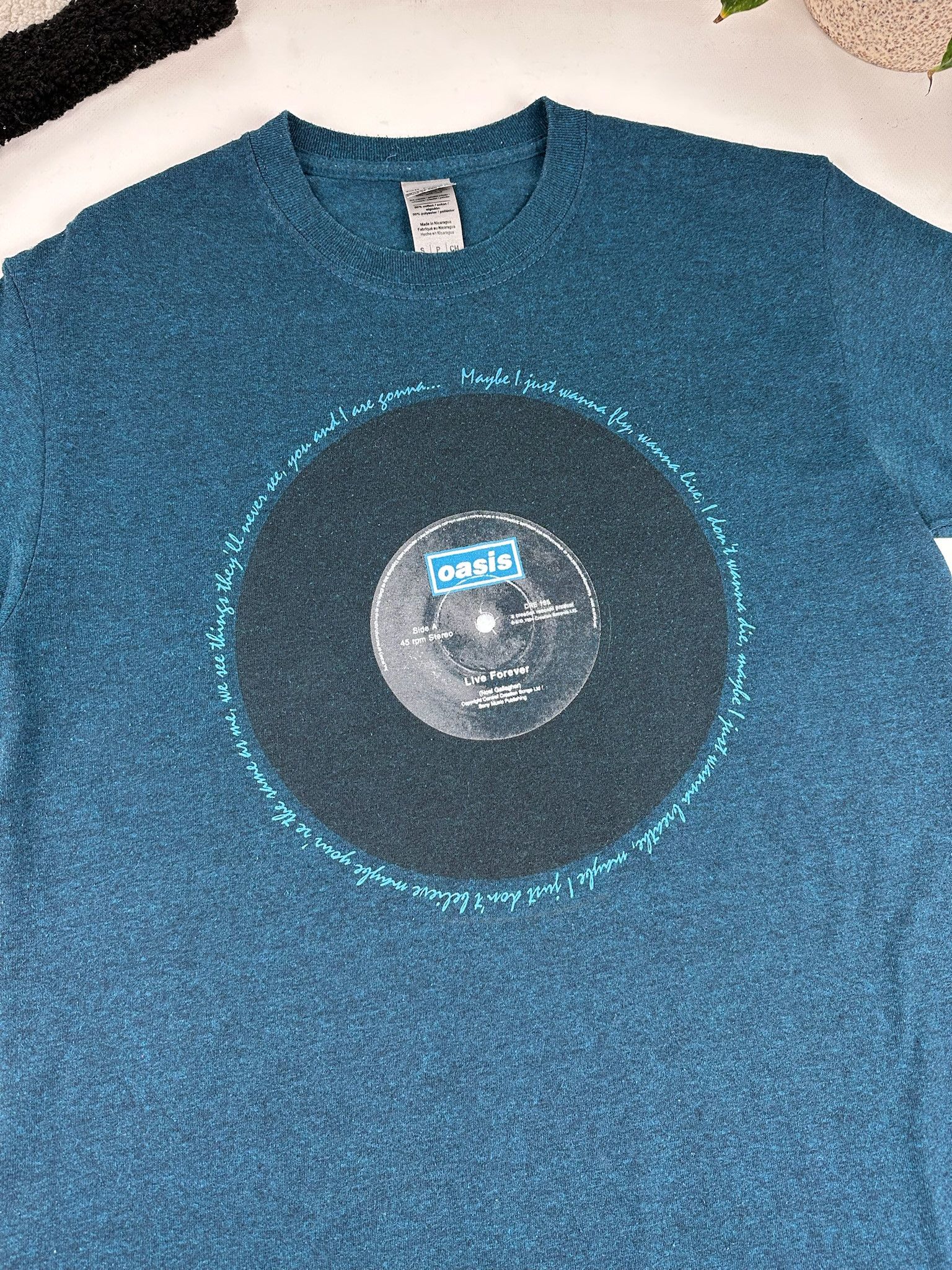 Band Tees Oasis rock band tee vinyl Size US S / EU 44-46 / 1 - 2 Thumbnail