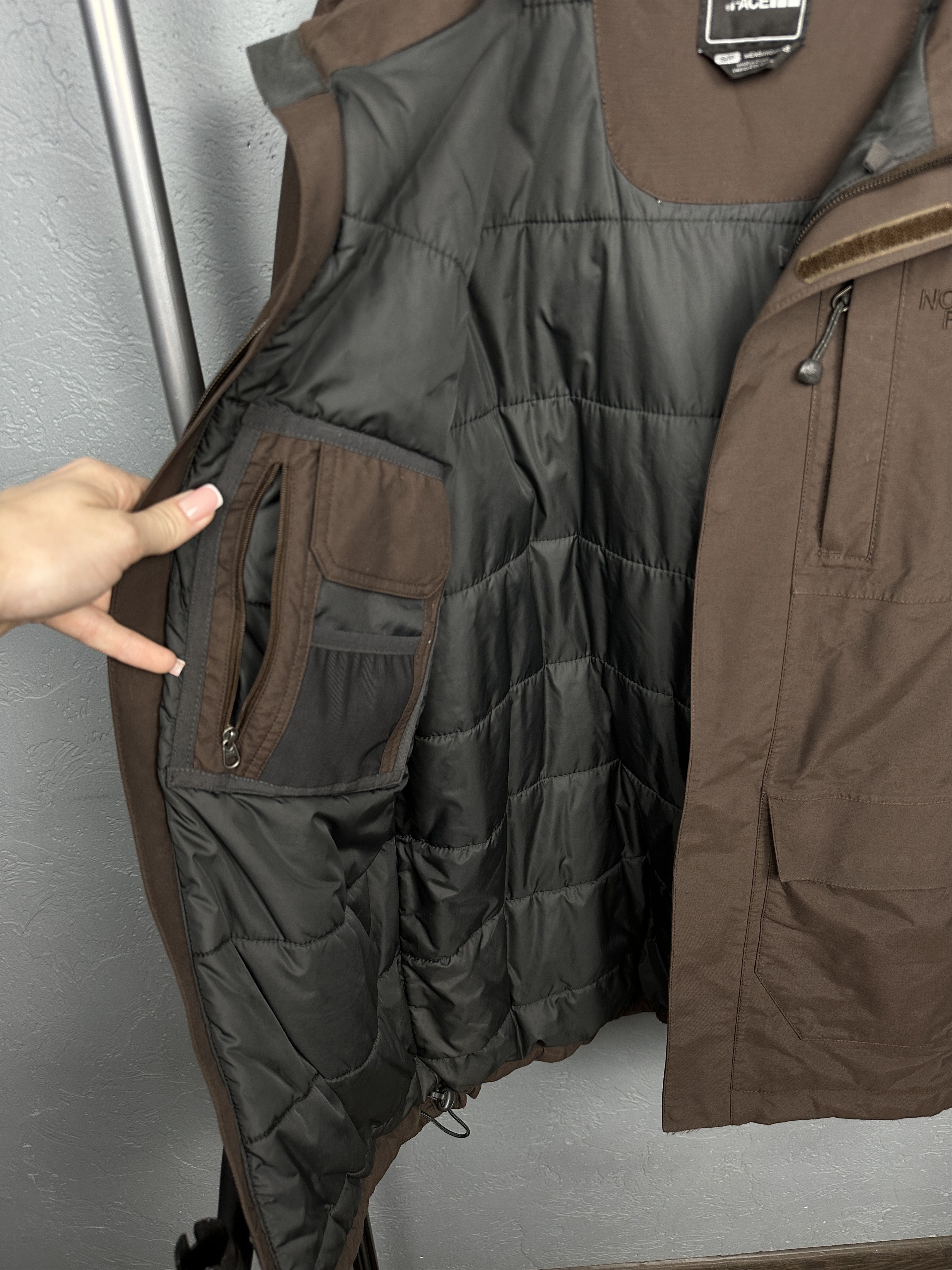 The North Face The North Face HyVent Mens Insulated Jacket Size US S / EU 44-46 / 1 - 6 Thumbnail