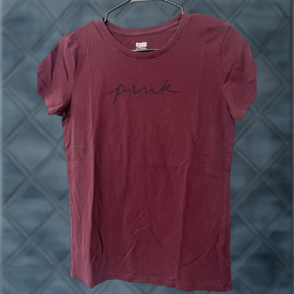 Victoria's Secret VINTAGE Victoria's Secret PINK T-Shirt Shirt XS Maroon Logo Short Sleeve 100% Cotton Women's Regular Modern Basic Size XS / US 0-2 / IT 36-38 - 1 Thumbnail