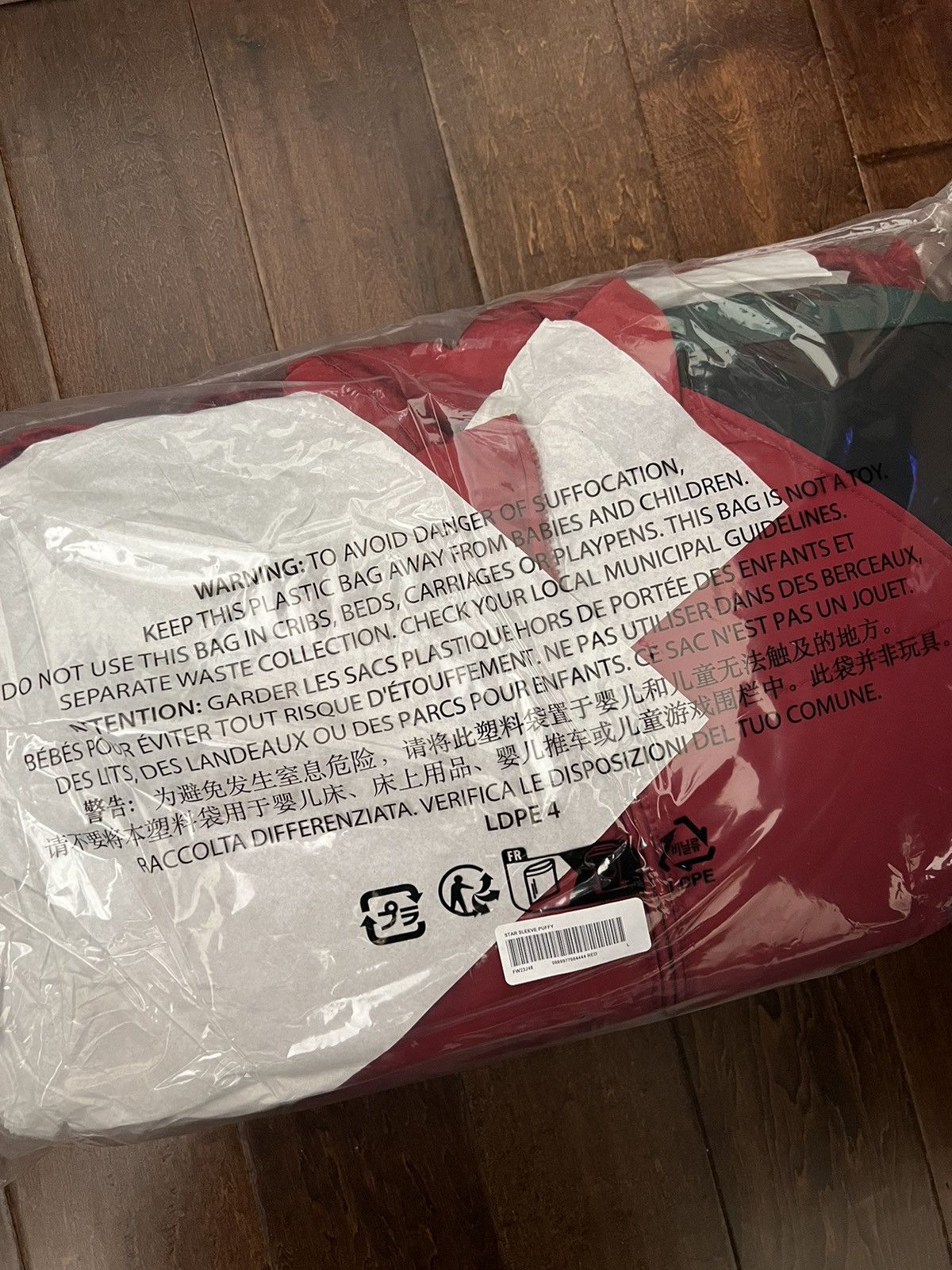 Supreme Supreme FW23 Star Sleeve Down Puffer Jacket Red Size Large Size US L / EU 52-54 / 3 - 2 Thumbnail