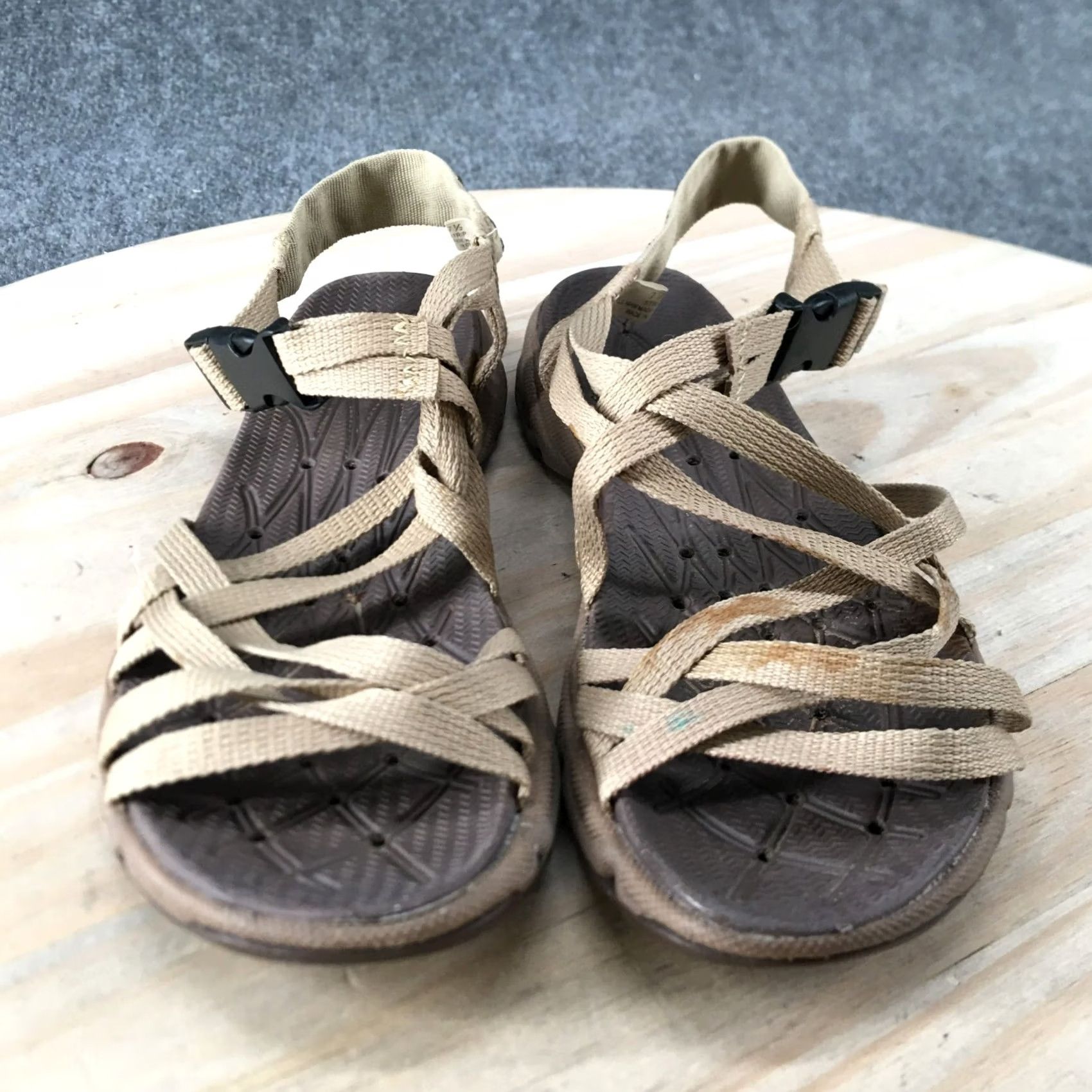 Vintage Khombu Sandals Womens 7.5 Ankle Straps Beige Faux Leather Hook & Loop Casual Sandals Womens 7.5 Beige Strappy Size US 8 / IT 38 - 4 Thumbnail