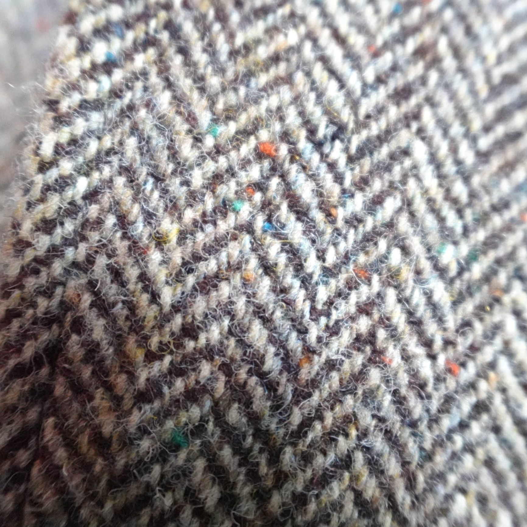 Harris Tweed VINTAGE Harris Tweed Sport Coat 41R Brown Herringbone Wool Tweed Blazer Notch Lapel Two-Button Single-Breasted Mens Regular Size 42R - 3 Thumbnail