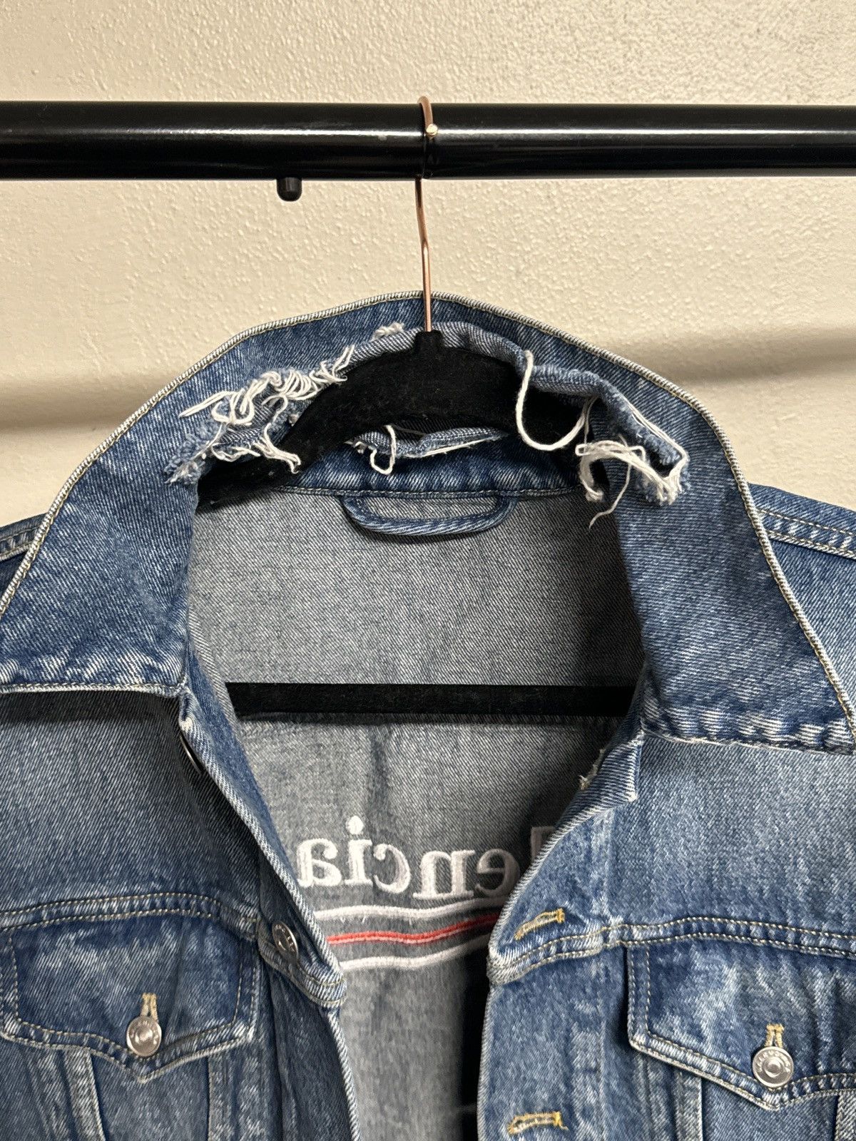 Balenciaga Balenciaga Distressed collar denim jacket Size US S / EU 44-46 / 1 - 4 Thumbnail