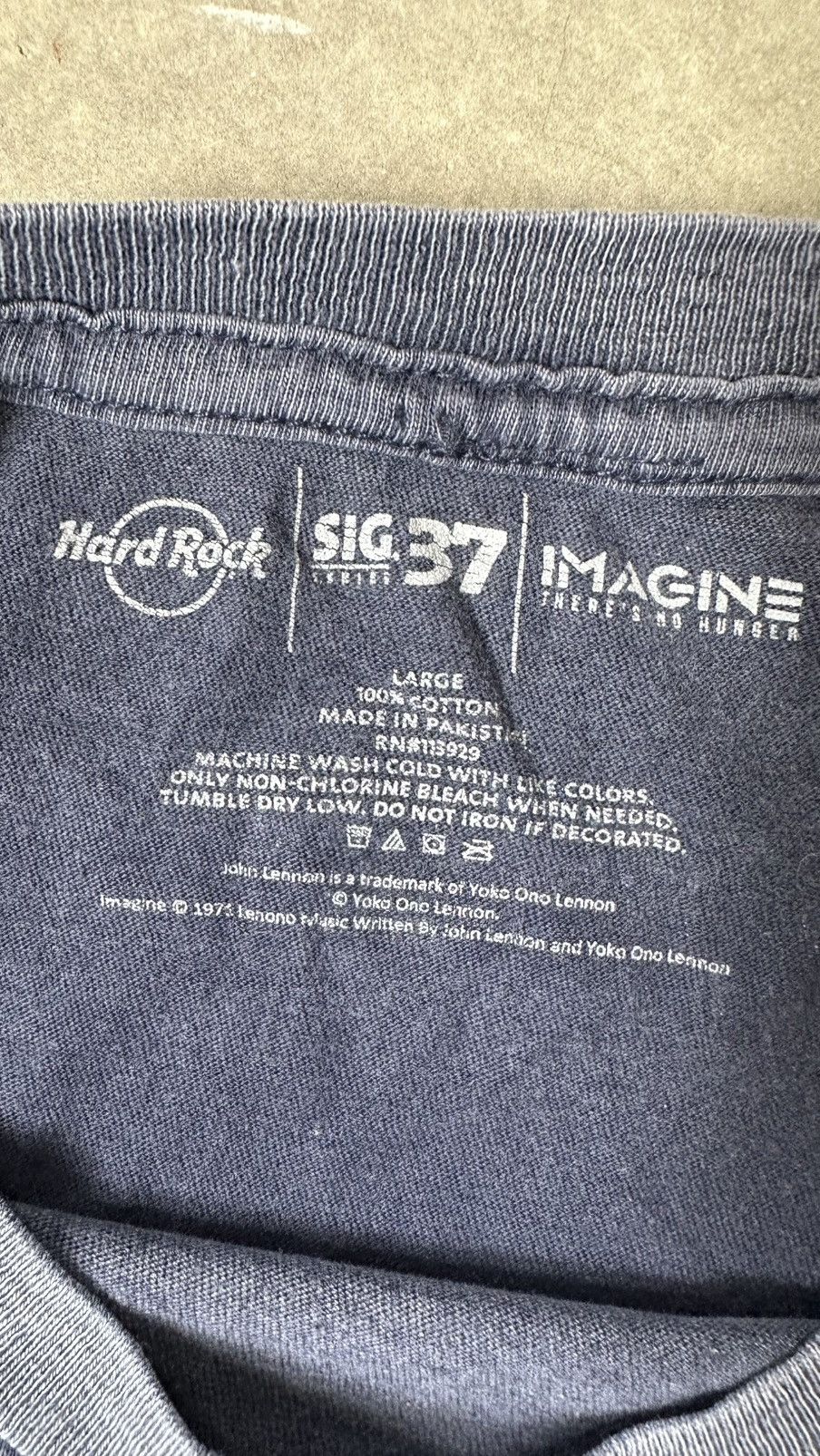 Hard Rock Cafe HARD ROCK CAFE JOHN LENNON IMAGINE TEE Size US L / EU 52-54 / 3 - 8 Thumbnail