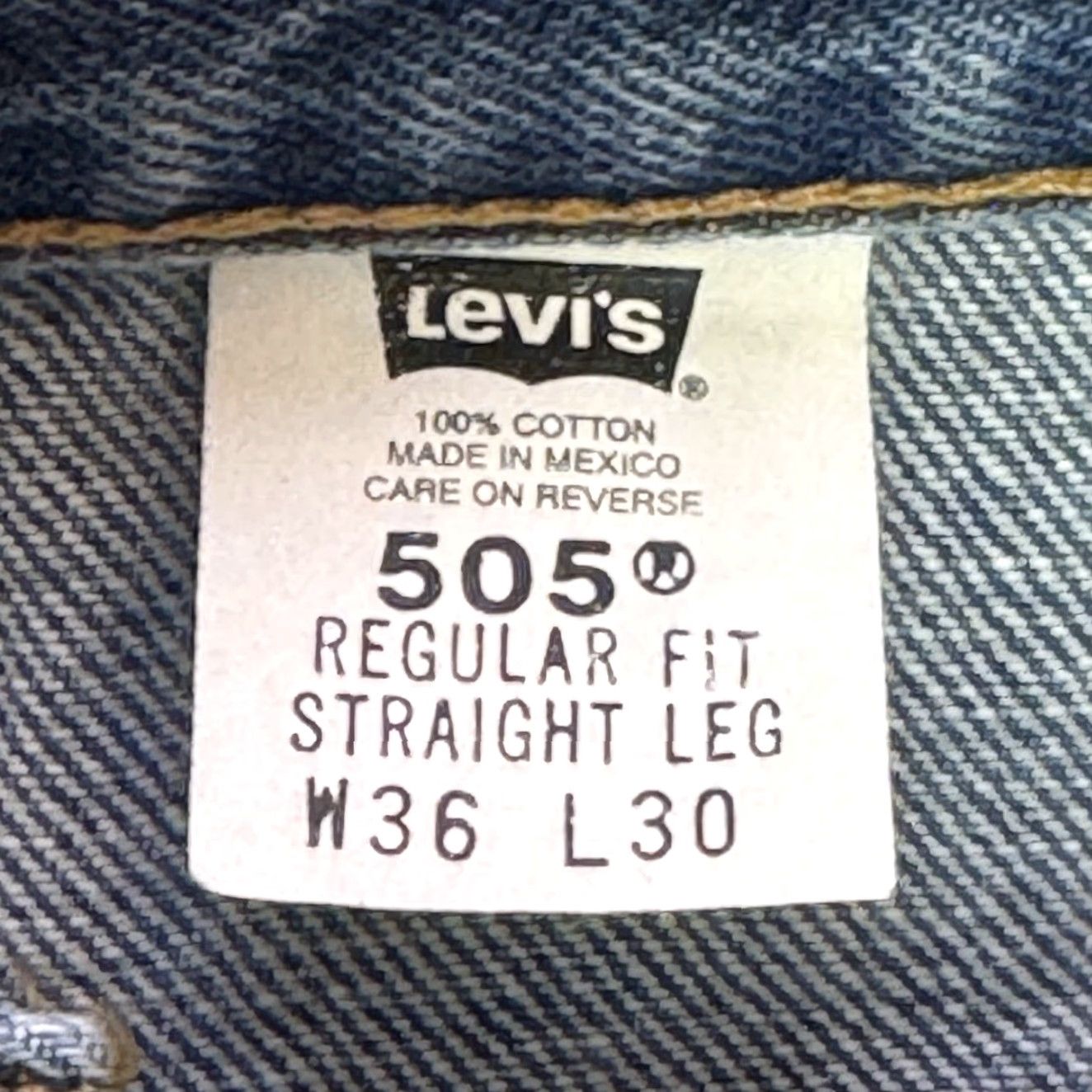 Levi's VINTAGE Levi’s 505 Jeans Mens 36x30 Regular High Rise Straight Blue Medium Wash 90s Logo 5-Pocket Mens Size US 36 / EU 52 - 5 Thumbnail