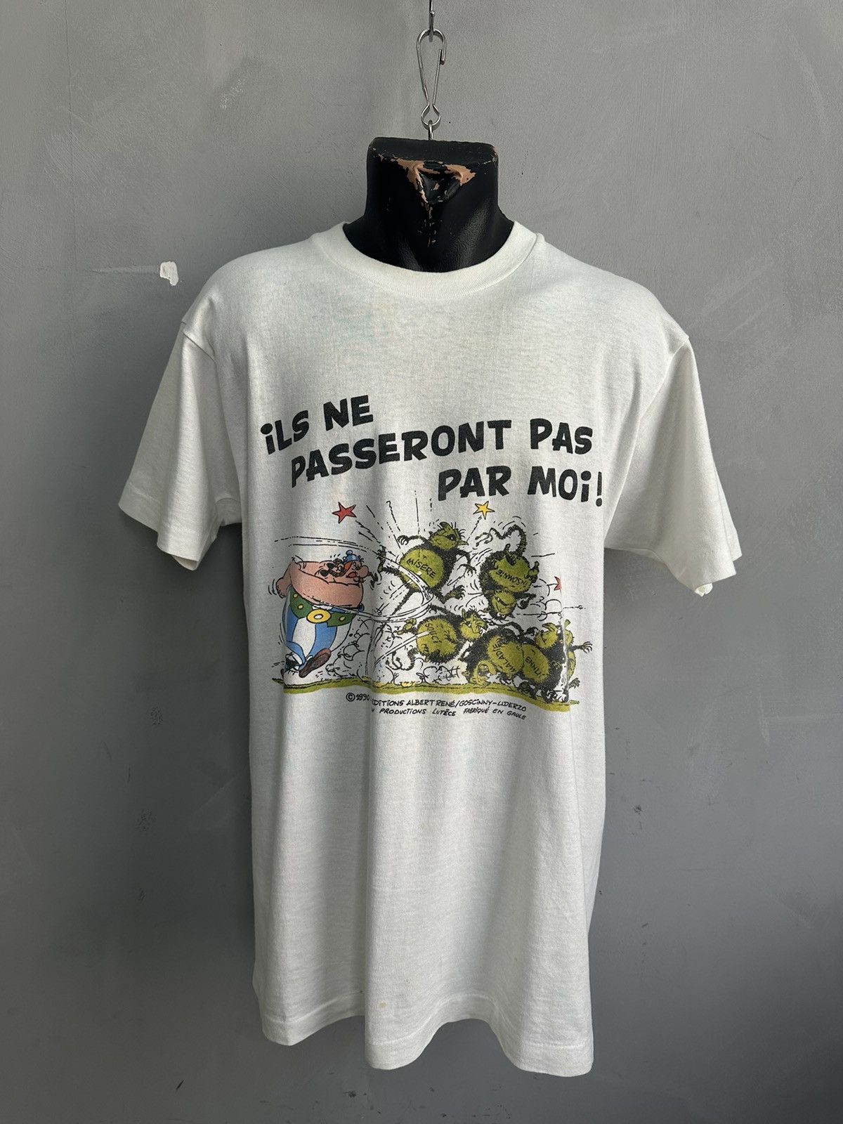 Rare 1990 Asterix and Obelix Cartoon t shirt
