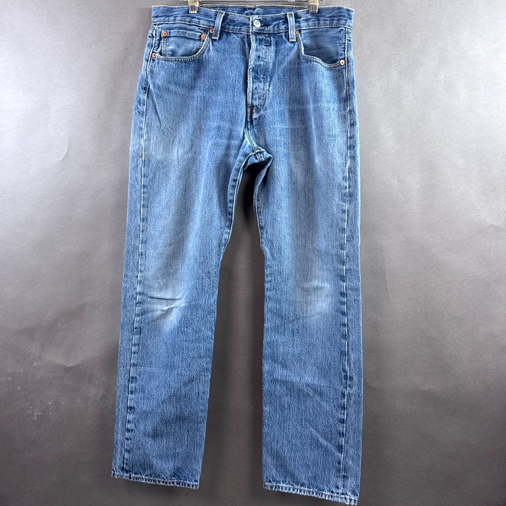 Levi's Levi's 501 Jeans Men Blue Denim Button Fly Pant 34x30 Distressed Faded Vintage? (Tag33x32) Size US 33 - 3 Thumbnail