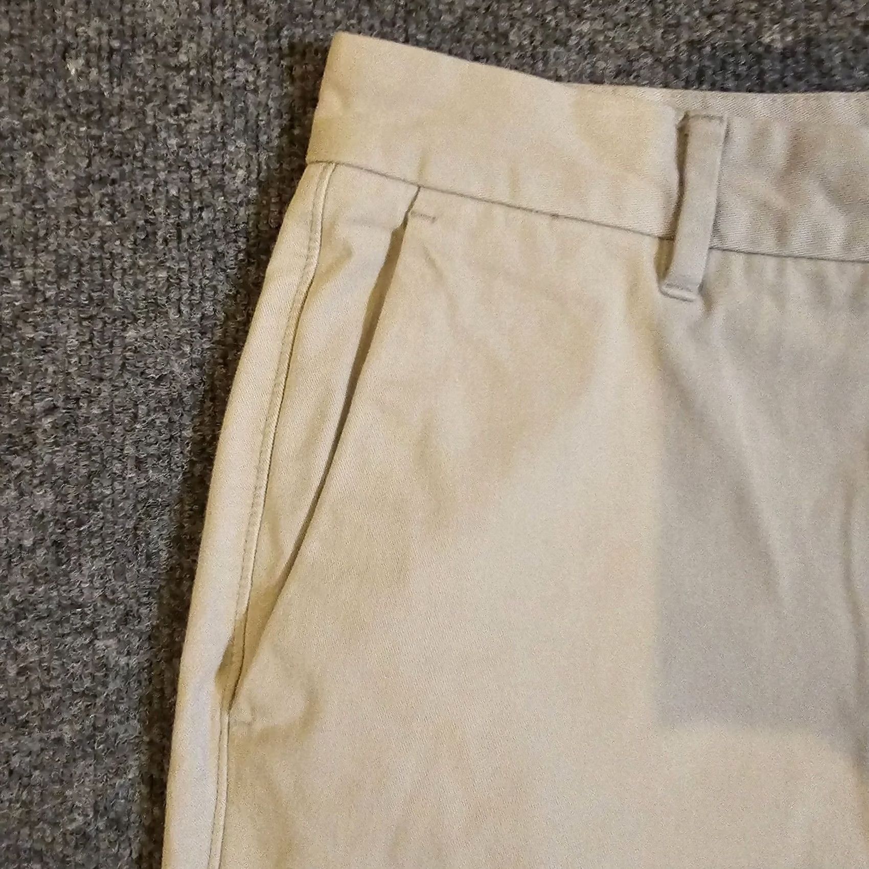 Everlane Everlane Uniform Pants Mens 31x30 Beige Chino Tapered Flat Front Casual Career Basic Pants Mens Beige Chino Tapered Flats Front Pockets 30in Inseam Size US 31 - 3 Thumbnail