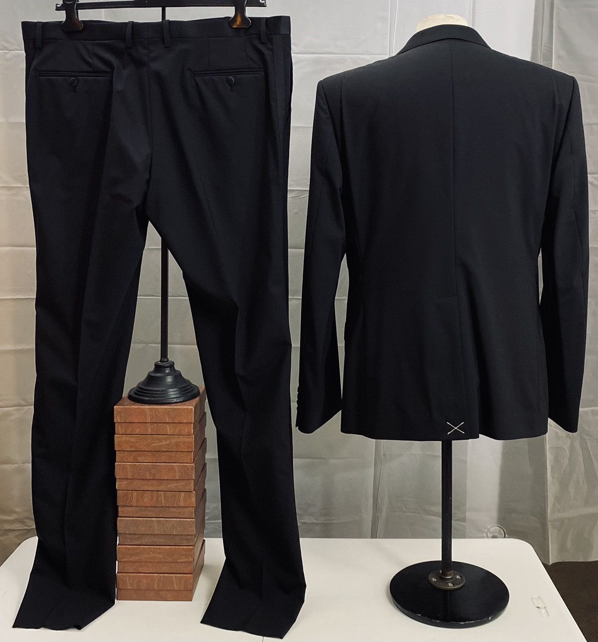 Dolce & Gabbana Dolce & Gabbana 🇮🇹 Black Notch Lapel 2btn Martini Tux 56R NWT Size 46R - 4 Thumbnail