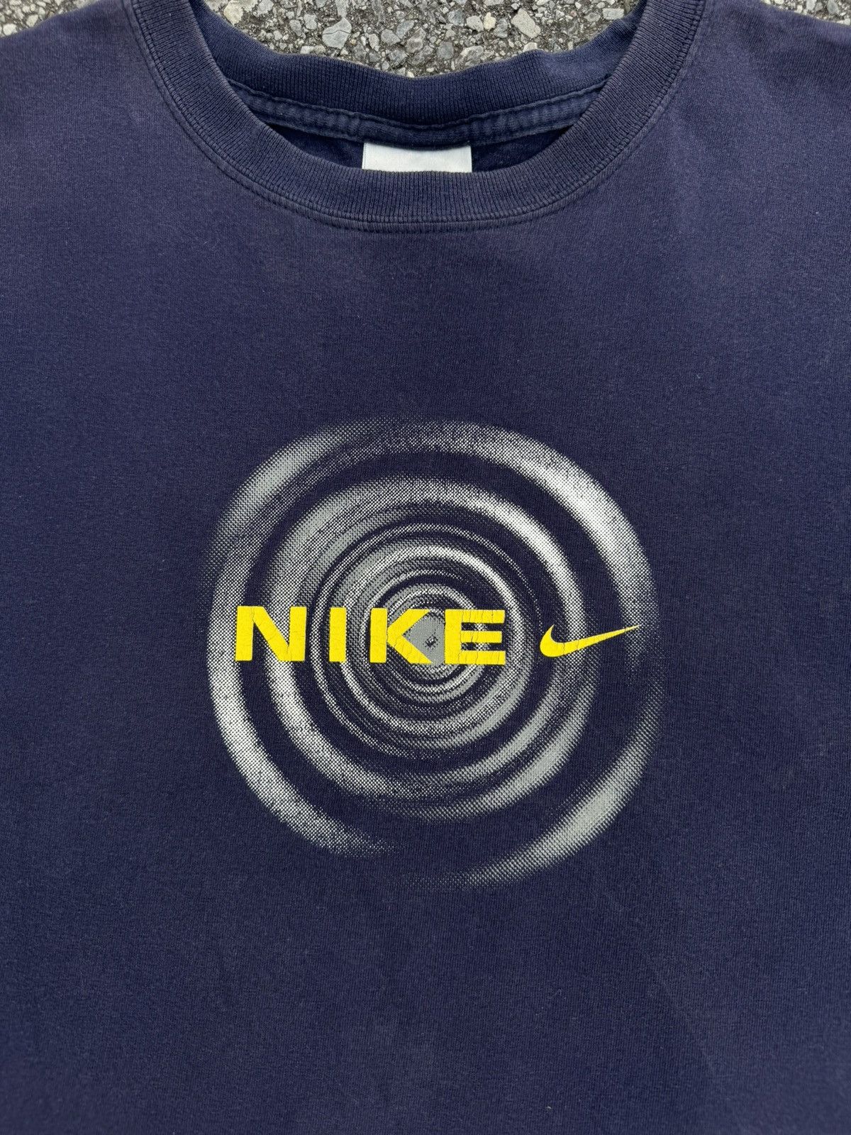 Japanese Brand × Nike × Vintage Nike central swoosh logo vintage 00s boxy tees rap skate Size US XL / EU 56 / 4 - 4 Thumbnail
