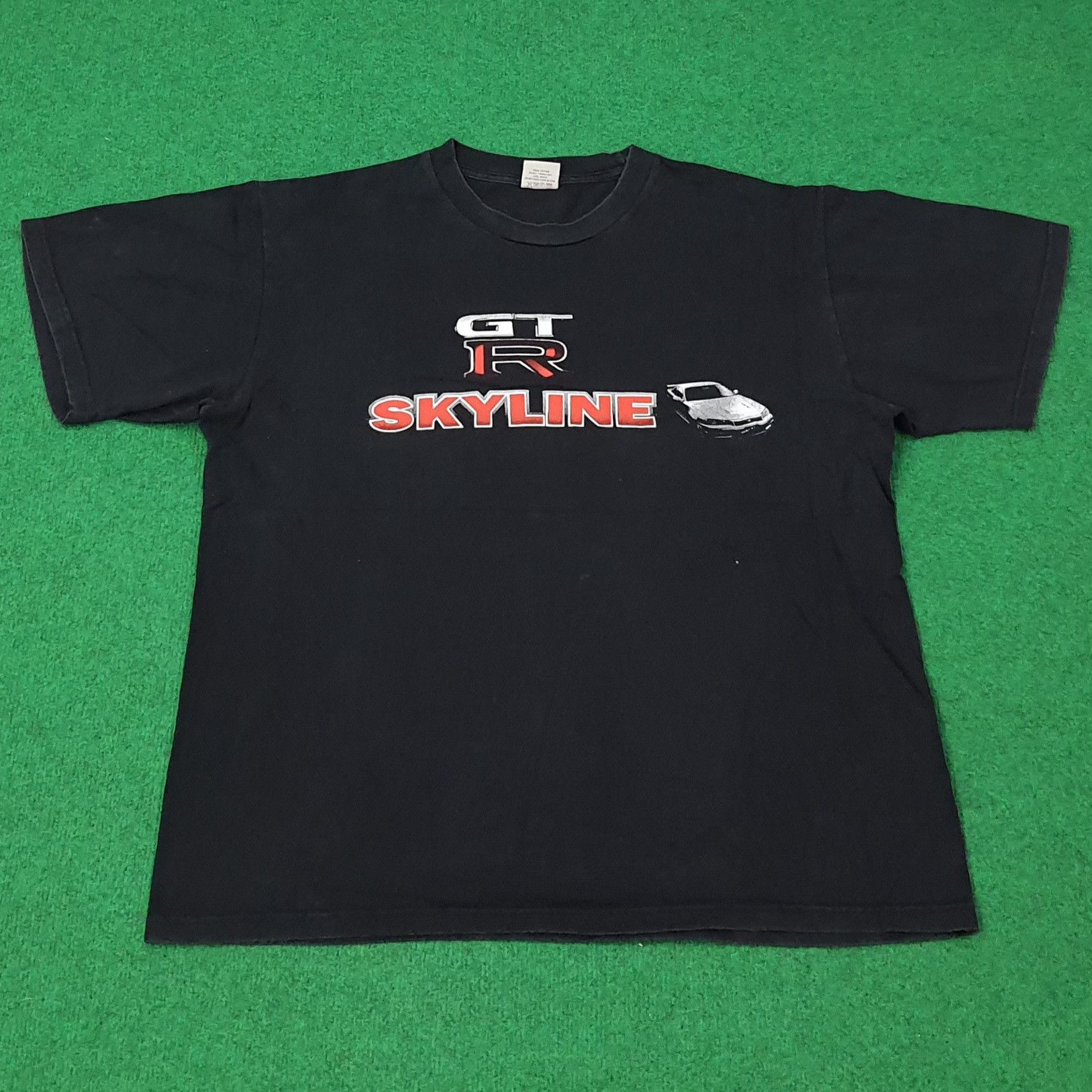Vintage Vintage Nissan GTR Skyline Motorsports Tshirt C267N13 Size US XL / EU 56 / 4 - 3 Thumbnail