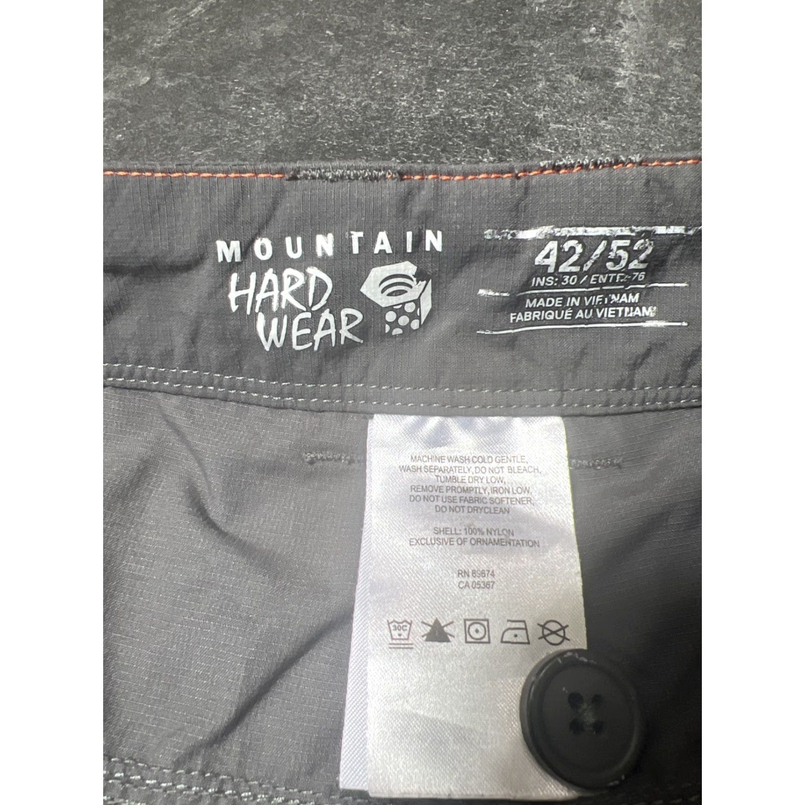 Mountain Hardwear VINTAGE Mountain Hardwear Pants Mens 42 Cargo Convertible Straight Leg Outdoor Hiking Size US 42 / EU 58 - 6 Thumbnail