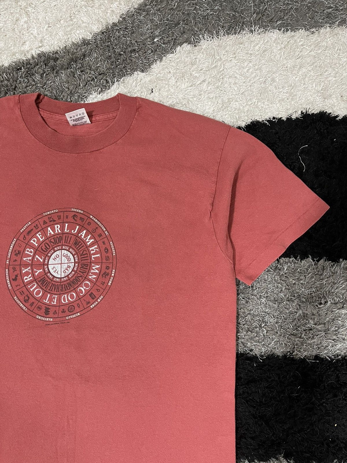 Band Tees × Vintage Vintage tee Pearl Jam No Code tour 1996 Size US M / EU 48-50 / 2 - 3 Thumbnail