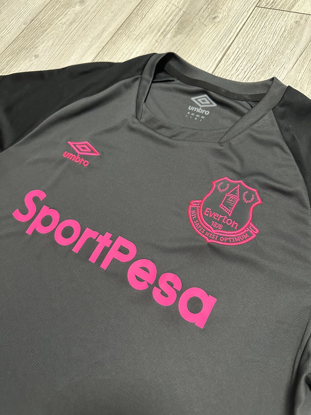 Umbro Umbro Everton FC Men's International Soccer 18/19 Jerseys Size US L / EU 52-54 / 3 - 2 Thumbnail