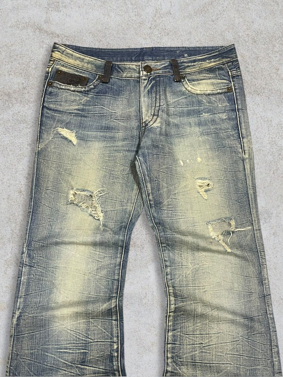 If Six Was Nine Vtg Japanese Distressed Wrinkle Texture MudWash Flared Jeans Size US 34 / EU 50 - 2 Thumbnail