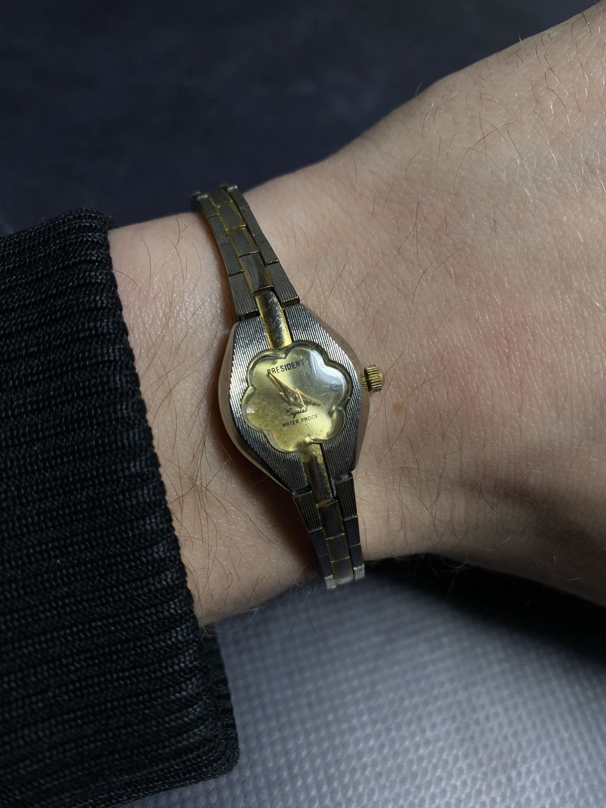 Japanese Brand Vintage PRESIDENT Quartz Watch, Japan Brand Size ONE SIZE - 2 Thumbnail