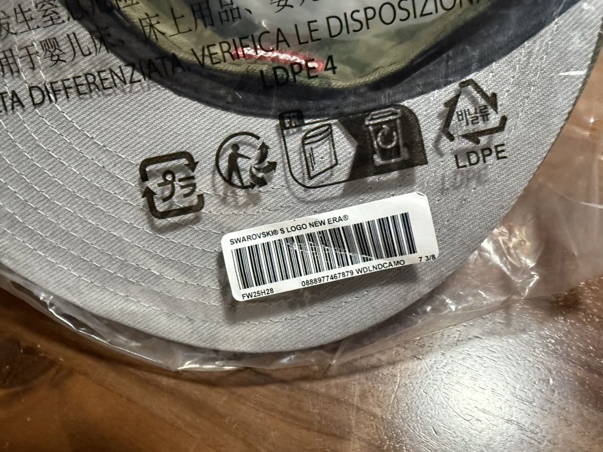 Supreme × Swarovski SUPREME X SWAROVSKI S LOGO NEW ERA FITTED HAT in Camo 7 3/8 Size ONE SIZE - 9 Thumbnail