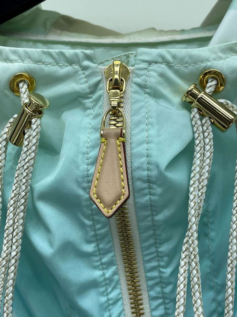 Louis Vuitton Louis Vuitton Blue gradient hooded trench coat with logo an Size XS / US 0-2 / IT 36-38 - 3 Thumbnail