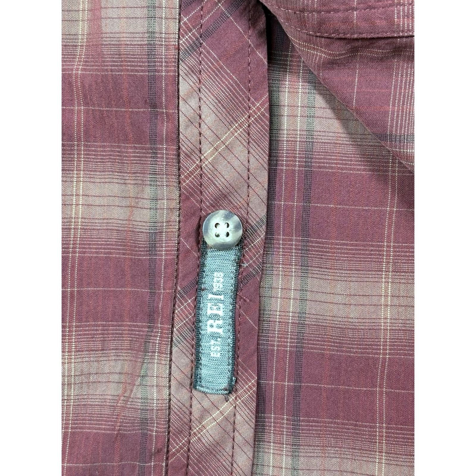 Vintage VINTAGE REI Button Down Long Sleeve Shirt Red Plaid Outdoors Men’s Size Large Shirt Size US L / EU 52-54 / 3 - 4 Thumbnail
