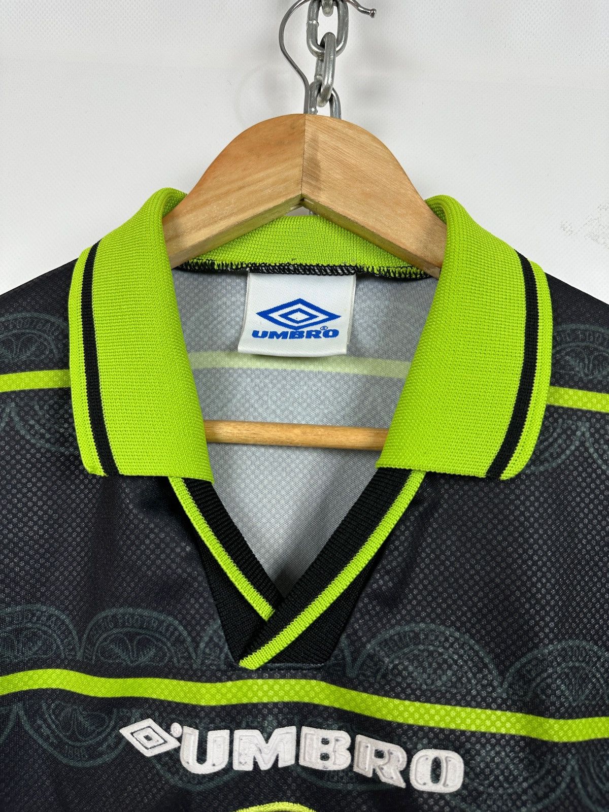 Umbro 1998/99 Umbro Celtic Vintage Soccer Jersey Size US XL / EU 56 / 4 - 6 Thumbnail