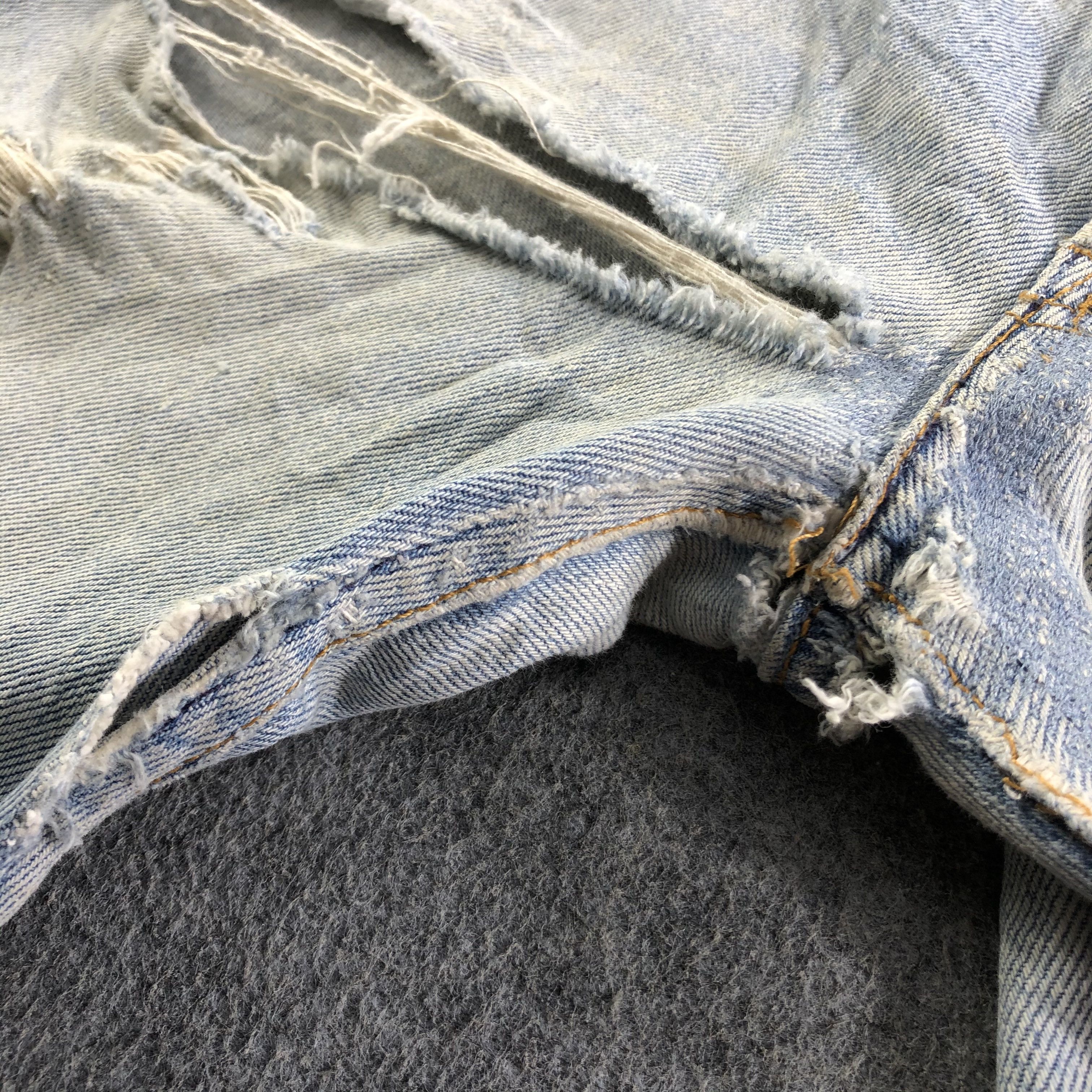 Levi's 90s Vintage Light Wash Levis 501 Jeans-J3738 Size US 34 / EU 50 - 9 Thumbnail