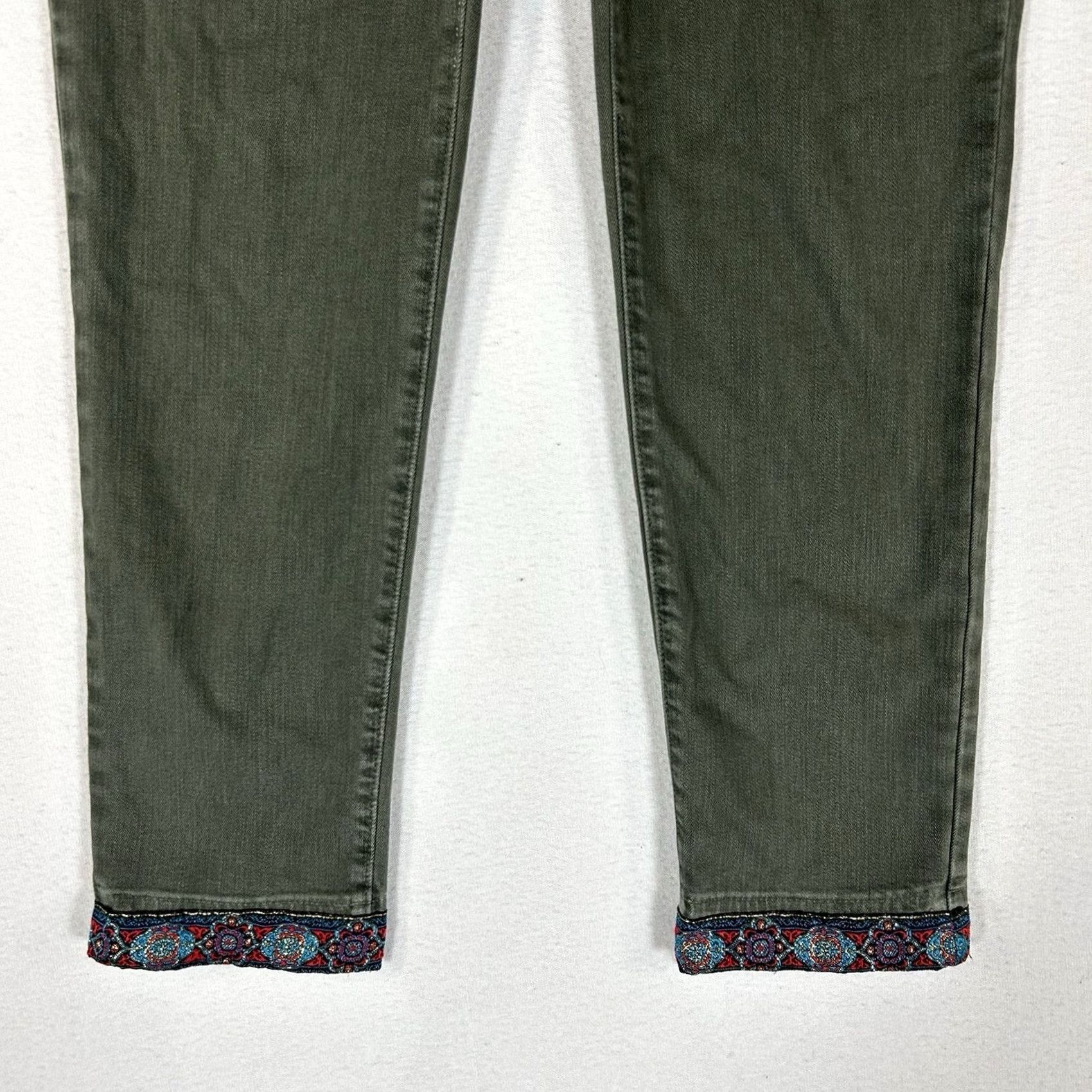 Vintage Chico's So Slimming Slim Leg Ankle Pants Women's 32 Green 5-Pocket Slimming Pockets Logo Zipper Ankle Style Capris Size 24" / US 00 / IT 34 - 3 Thumbnail