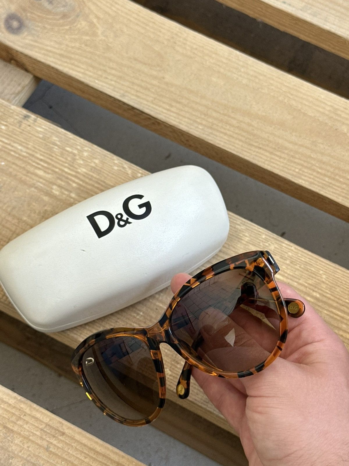 Dolce & Gabbana × Vintage Vintage Dolce & Gabbana Women’s Sunglasses With Case Size ONE SIZE - 1 Thumbnail