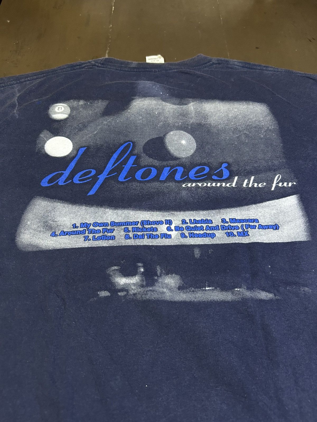 Band Tees Deftones Around the Fur Parking Lot Bootleg T-shirt Size US XL / EU 56 / 4 - 4 Thumbnail