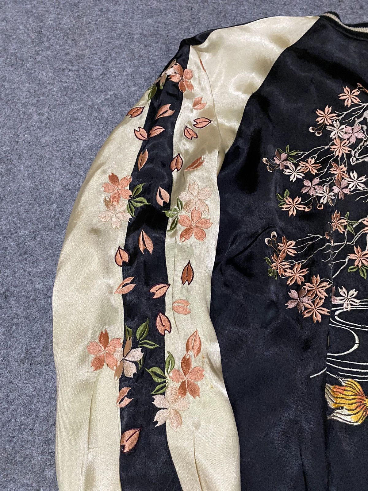 Japanese Brand Vintage Sukajan Koi Embroidery Souvenir Jacket Size US L / EU 52-54 / 3 - 4 Thumbnail