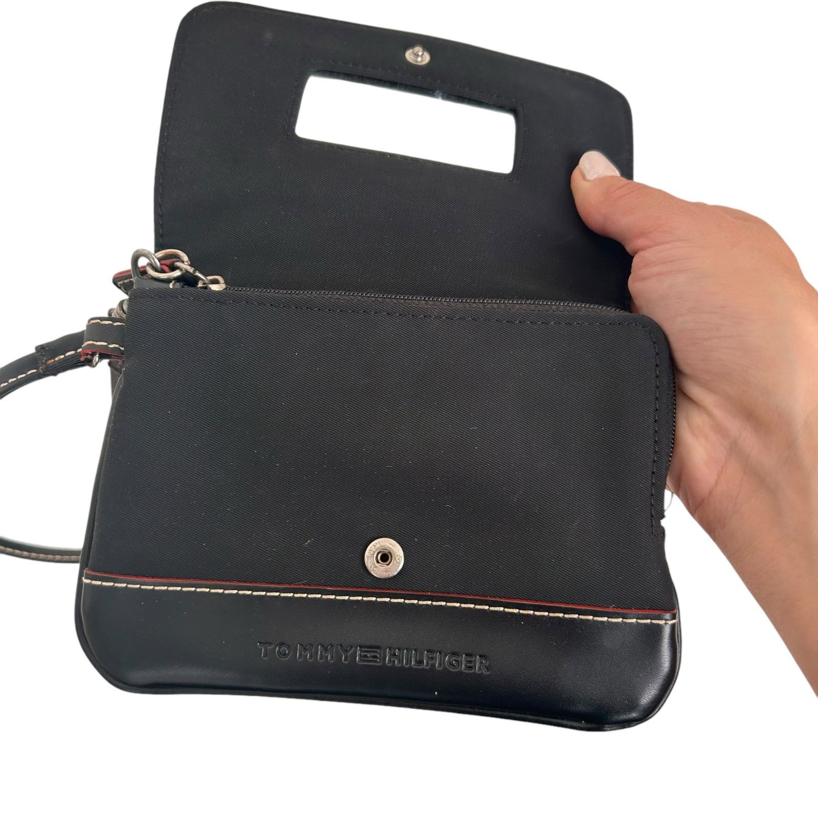 Tommy Hilfiger Tommy Hilfiger Black Wristlet Size ONE SIZE - 6 Thumbnail